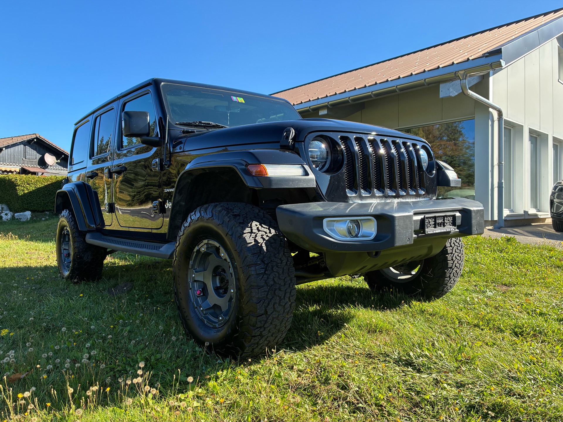 JEEP Wrangler 2.0 Unlimited Sahara Automatic-image-3