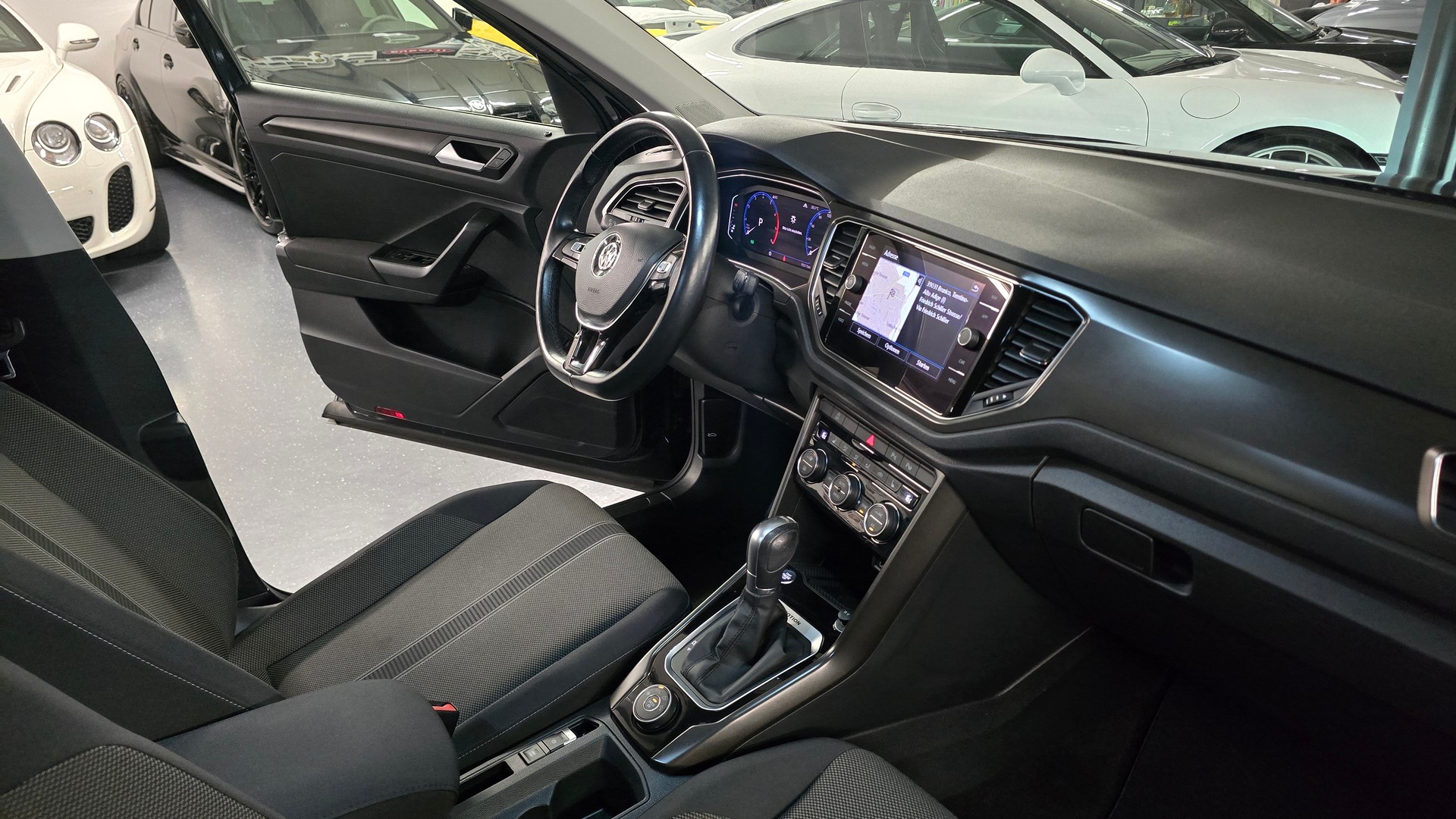 VW T-Roc 1.5 TSI EVO Sport DSG 4Motion-image-14