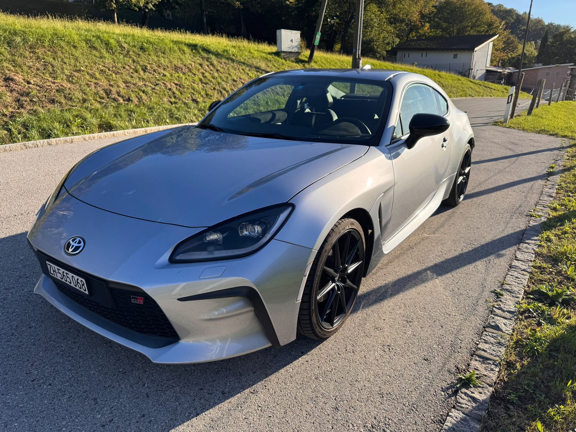 TOYOTA 2.4 Sport+-image-0