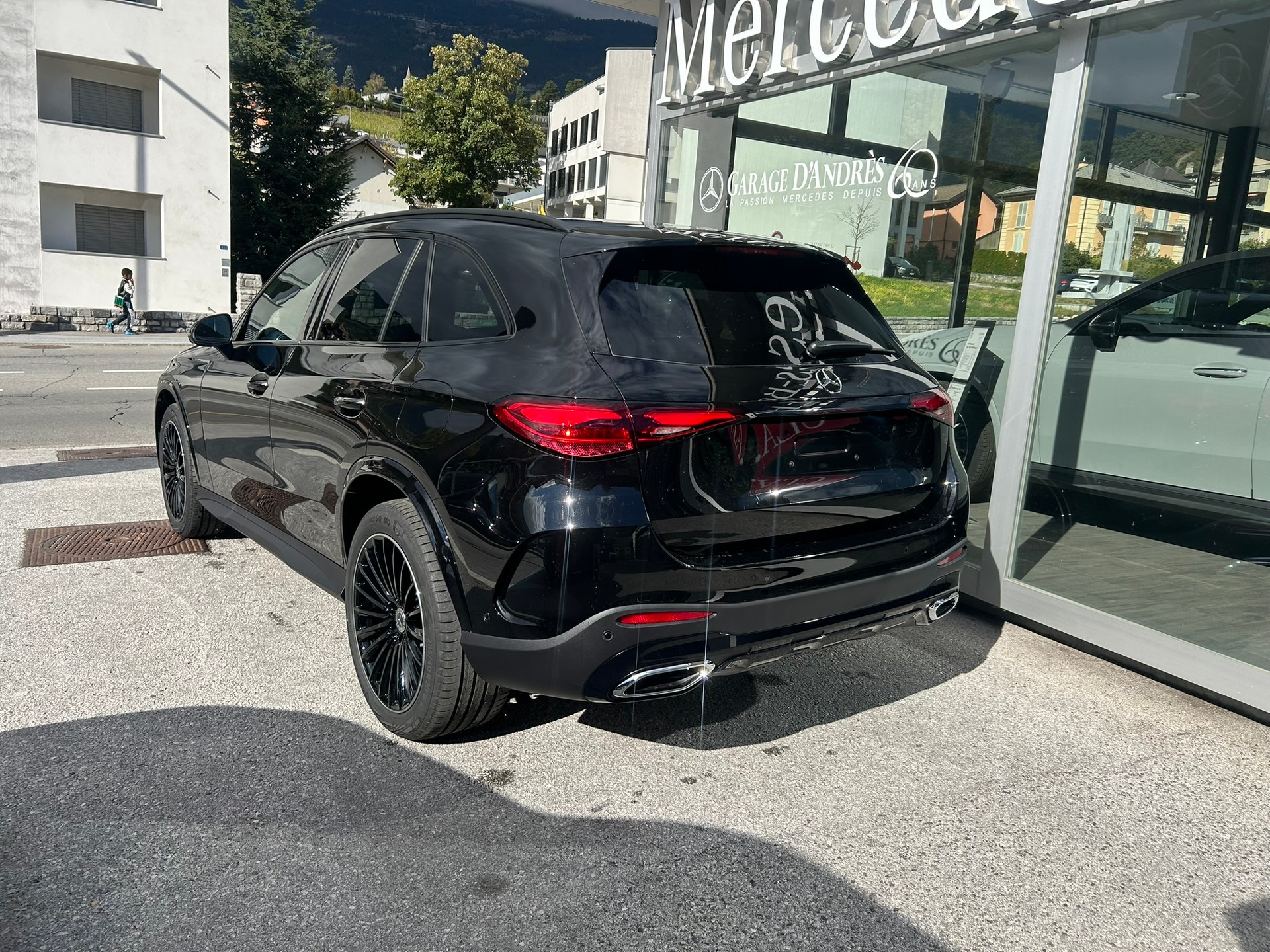 MERCEDES-BENZ GLC 300 de 4Matic EQ Star AMG Line-image-4