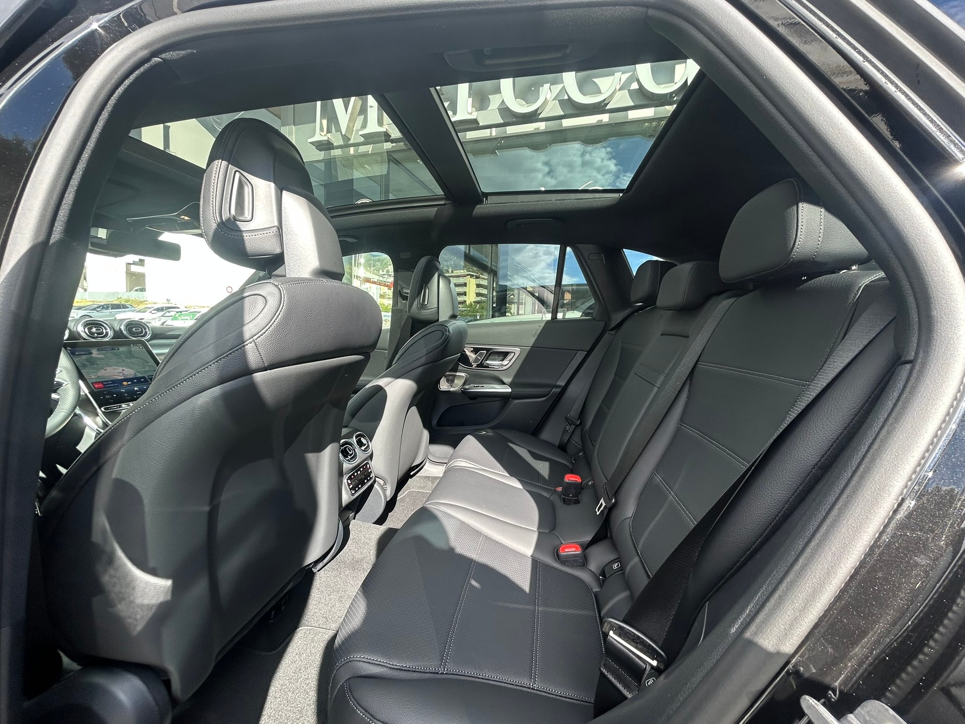 MERCEDES-BENZ GLC 300 de 4Matic EQ Star AMG Line-image-10