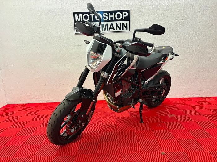 KTM 690 Duke ABS (35kW)-showroom-element-2