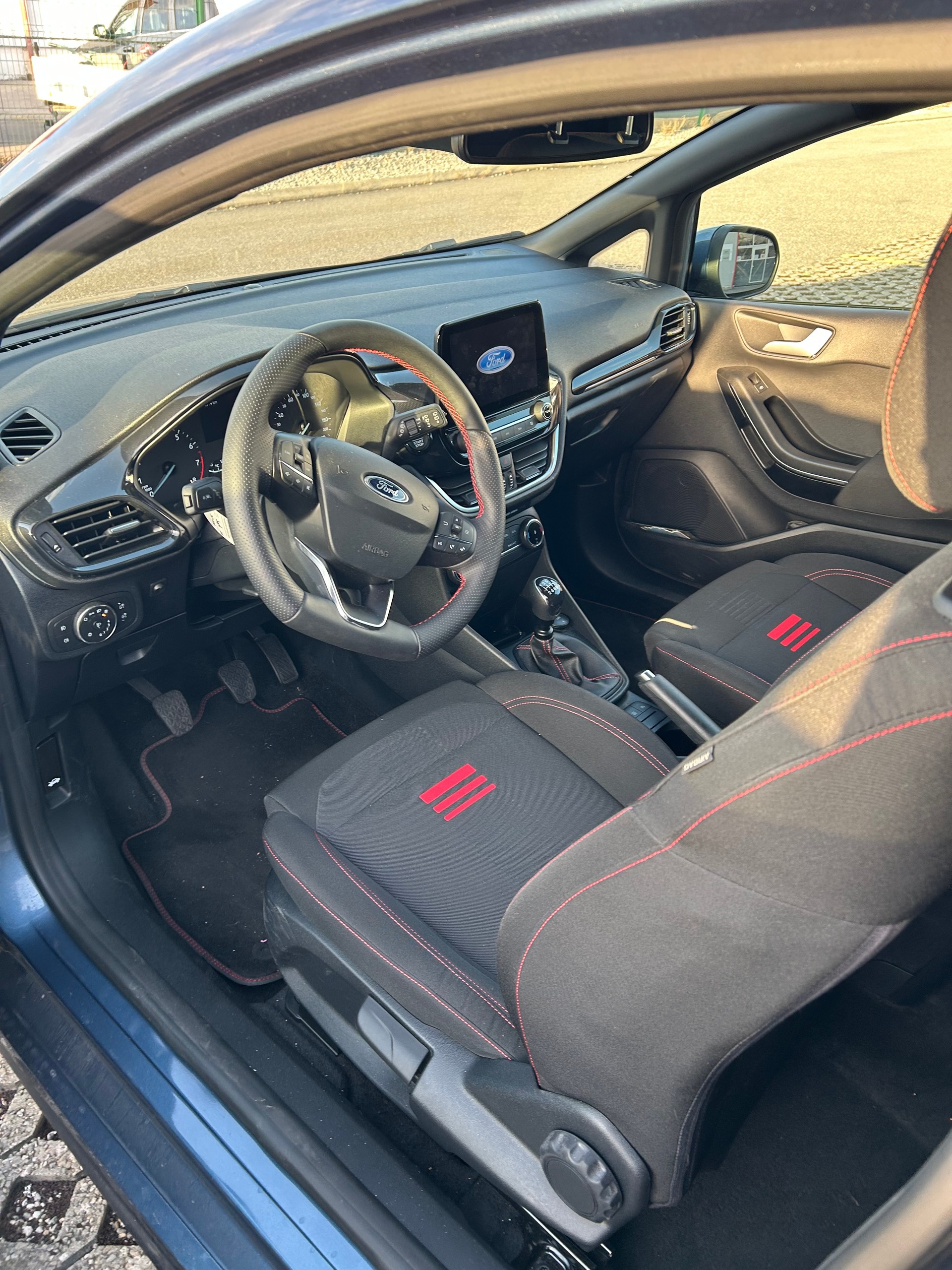 FORD 1.0 EcoB Hybrid ST-Line-image-1