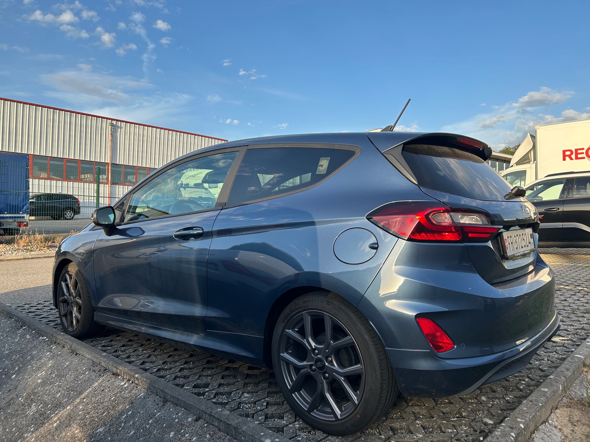FORD 1.0 EcoB Hybrid ST-Line-image-3
