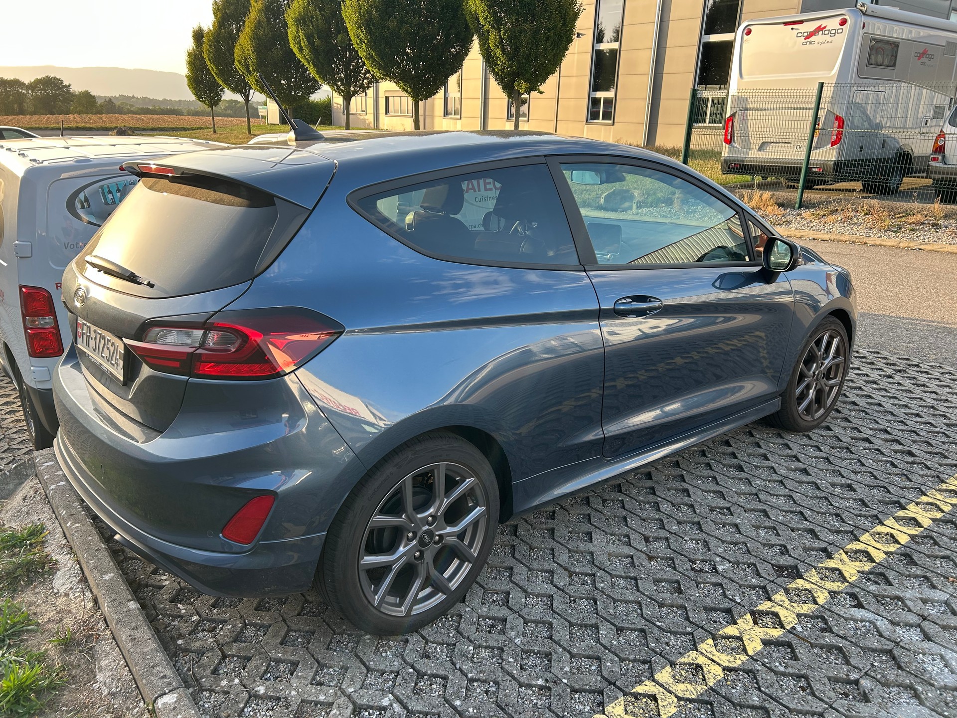 FORD 1.0 EcoB Hybrid ST-Line-image-5