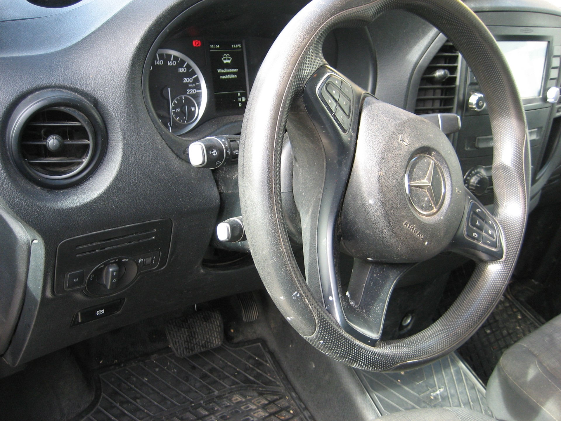 MERCEDES-BENZ Vito 114 BlueTEC L 7G-Tronic Euro 6-image-4