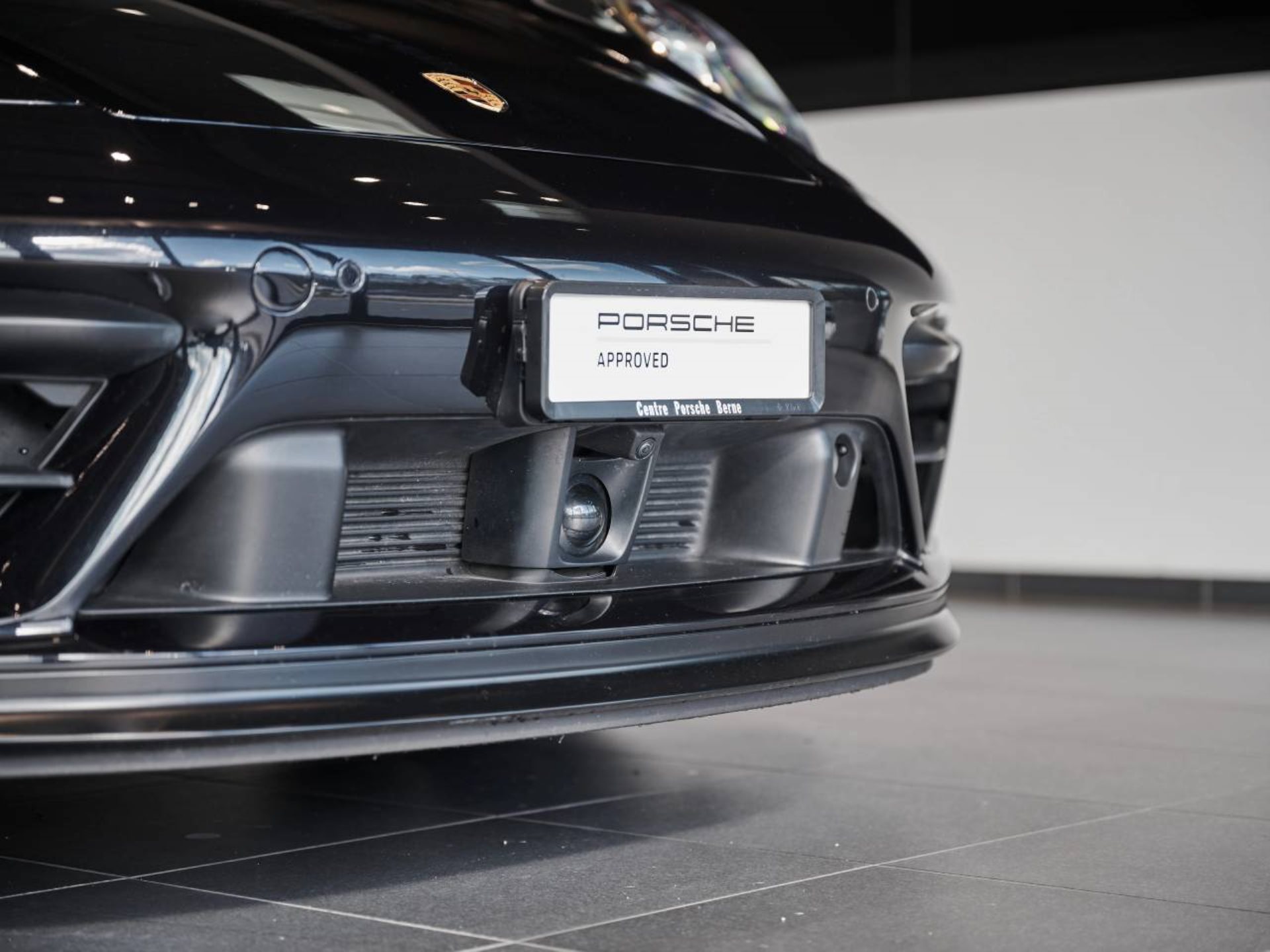 PORSCHE 911 Carrera 4 GTS Cabriolet-image-31
