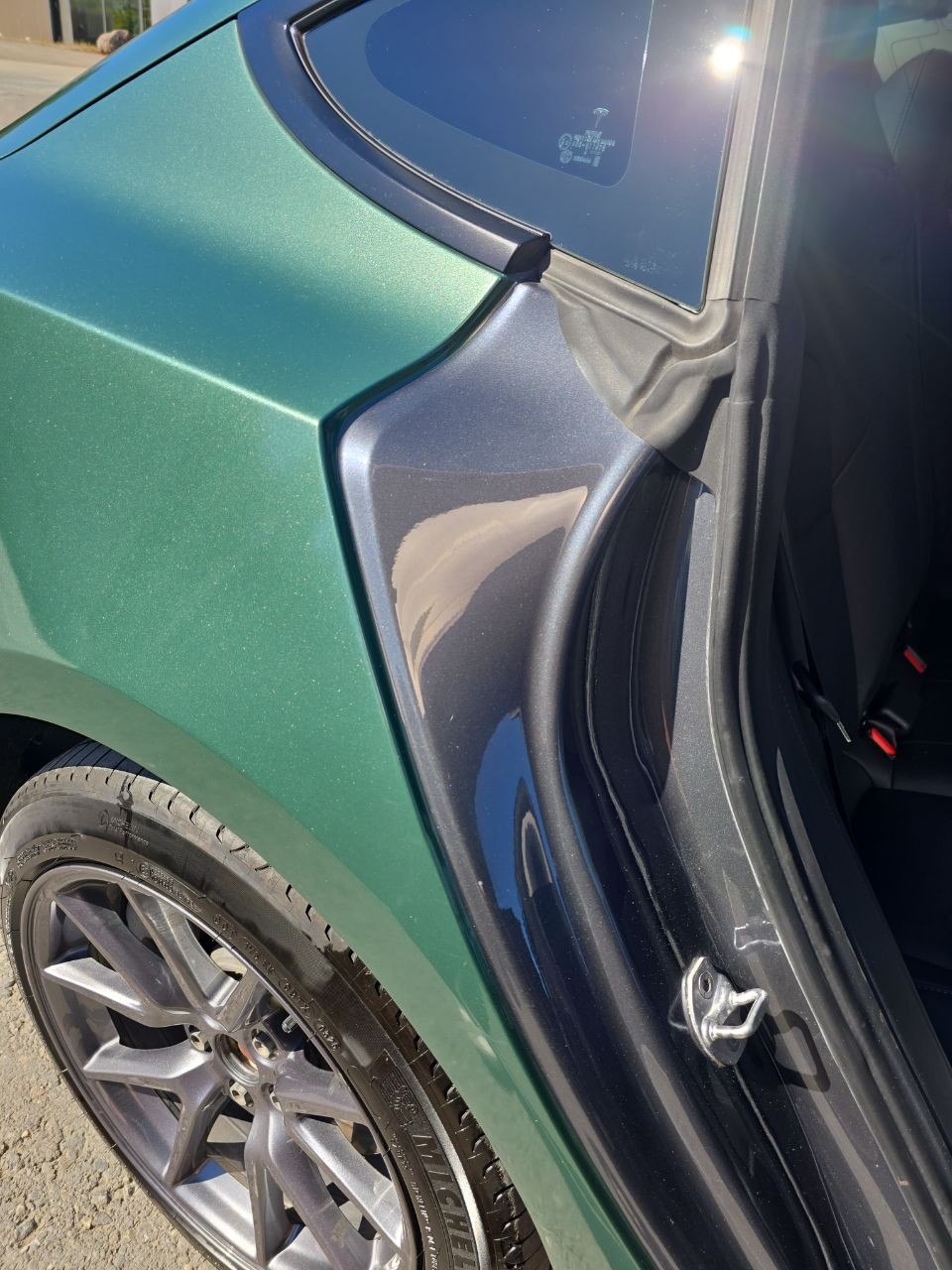 TESLA Dual Motor AWD Longe Range D-image-5