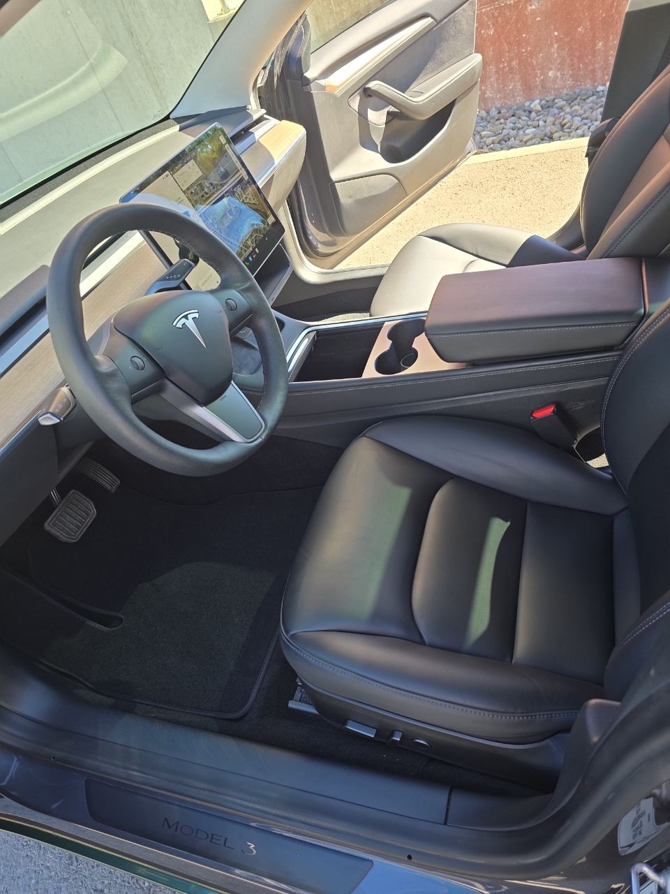 TESLA Dual Motor AWD Longe Range D-image-6
