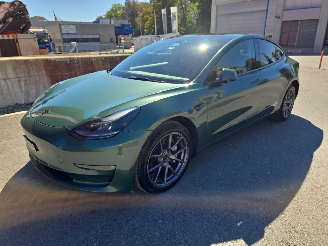 TESLA Dual Motor AWD Longe Range D-image-0