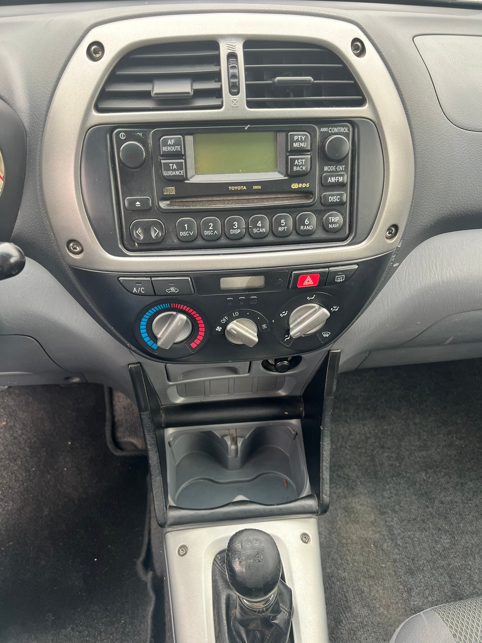 TOYOTA RAV-4 2.0 16V Linea Terra-image-11