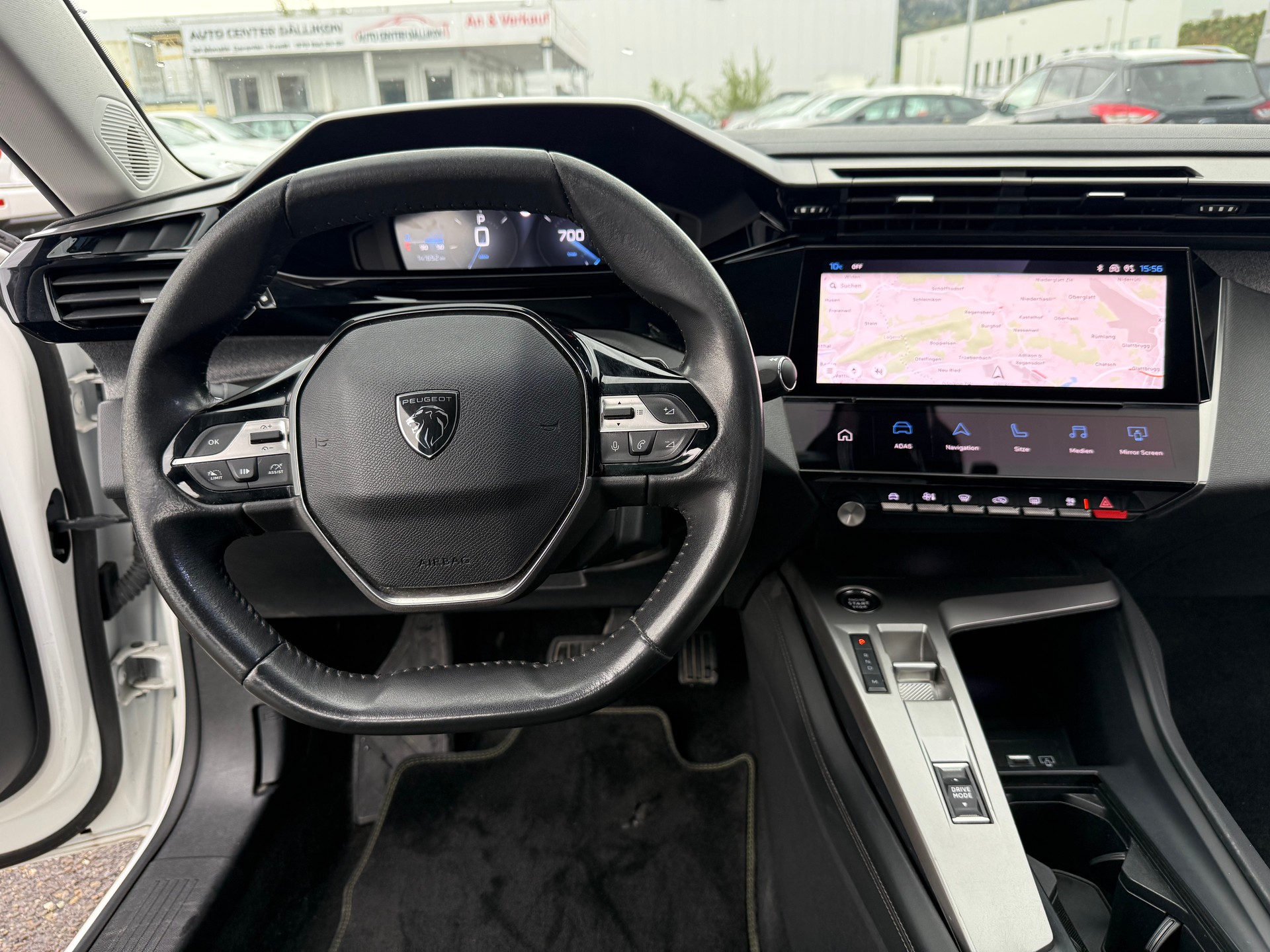 PEUGEOT 308 1.2 Pure Tech Allure EAT8-image-2