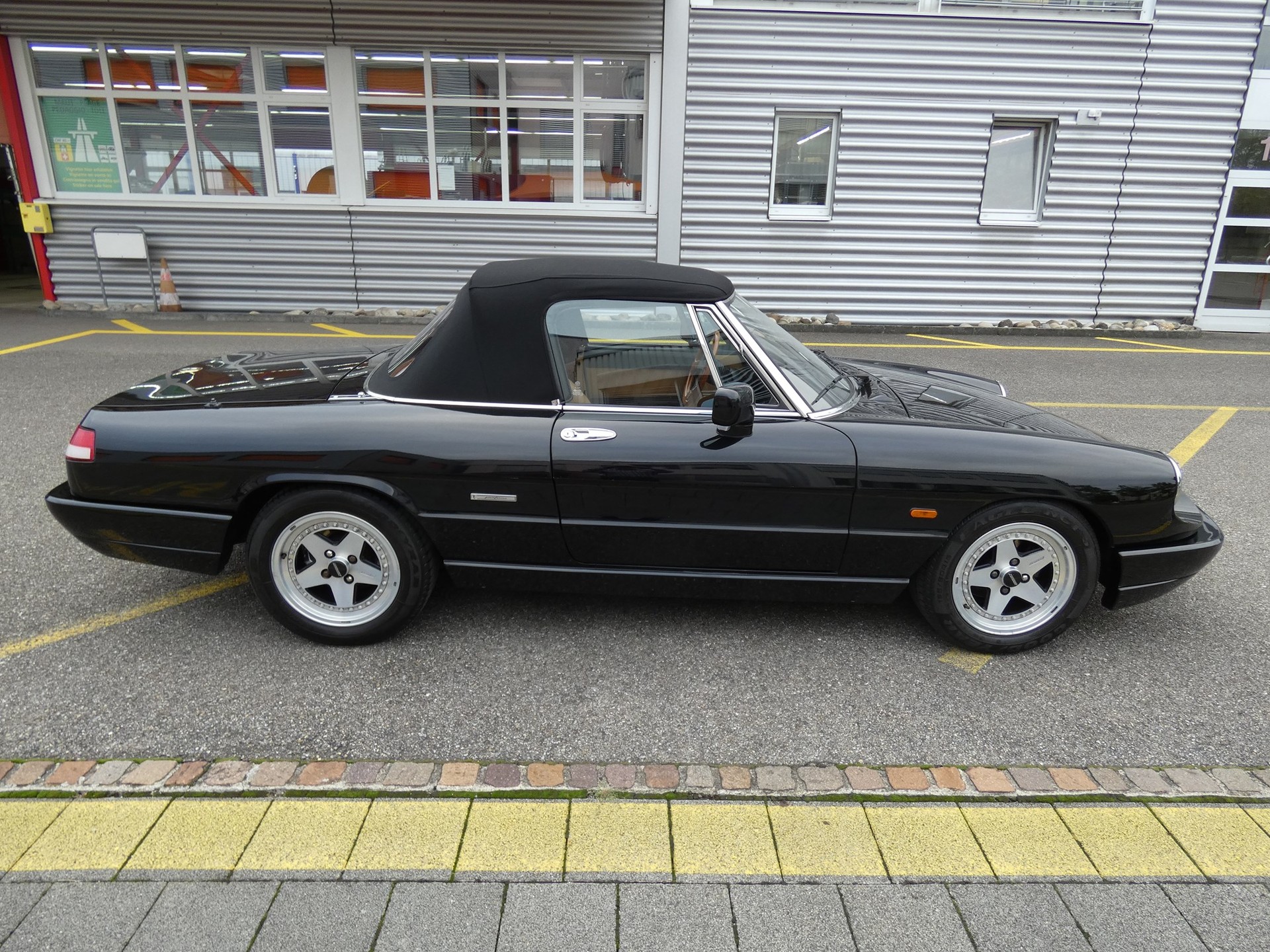 ALFA ROMEO Spider 2.0-showroom-element-3