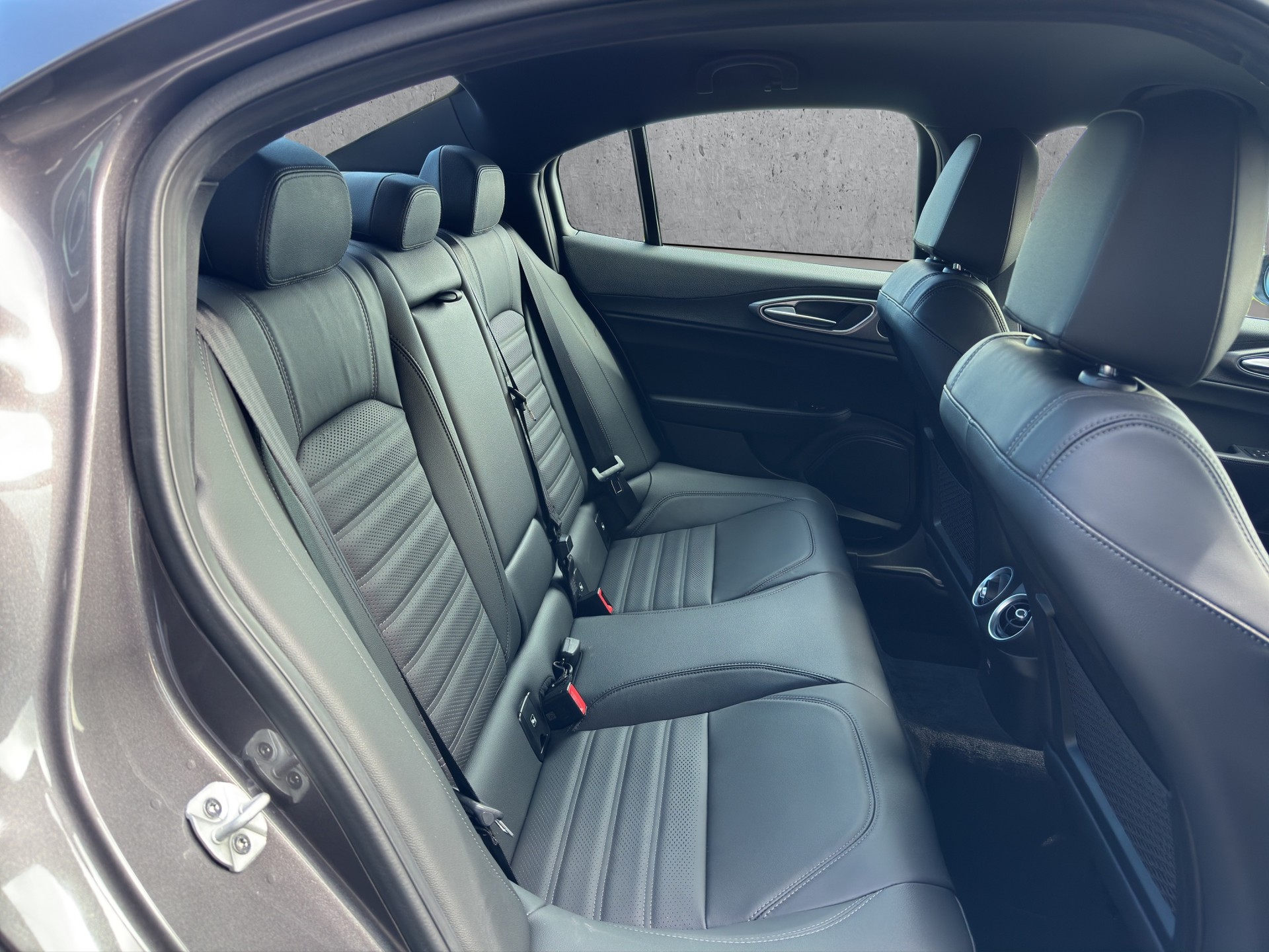 ALFA ROMEO Giulia 2.0 Q4 Sprint Edition-image-11
