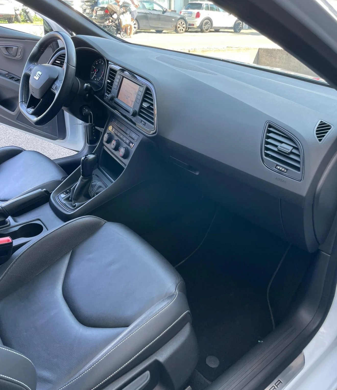 SEAT LEON 2.0 TSI Cupra 280 DSG CH-Auto 52% unter NP in Perlweiss-image-13