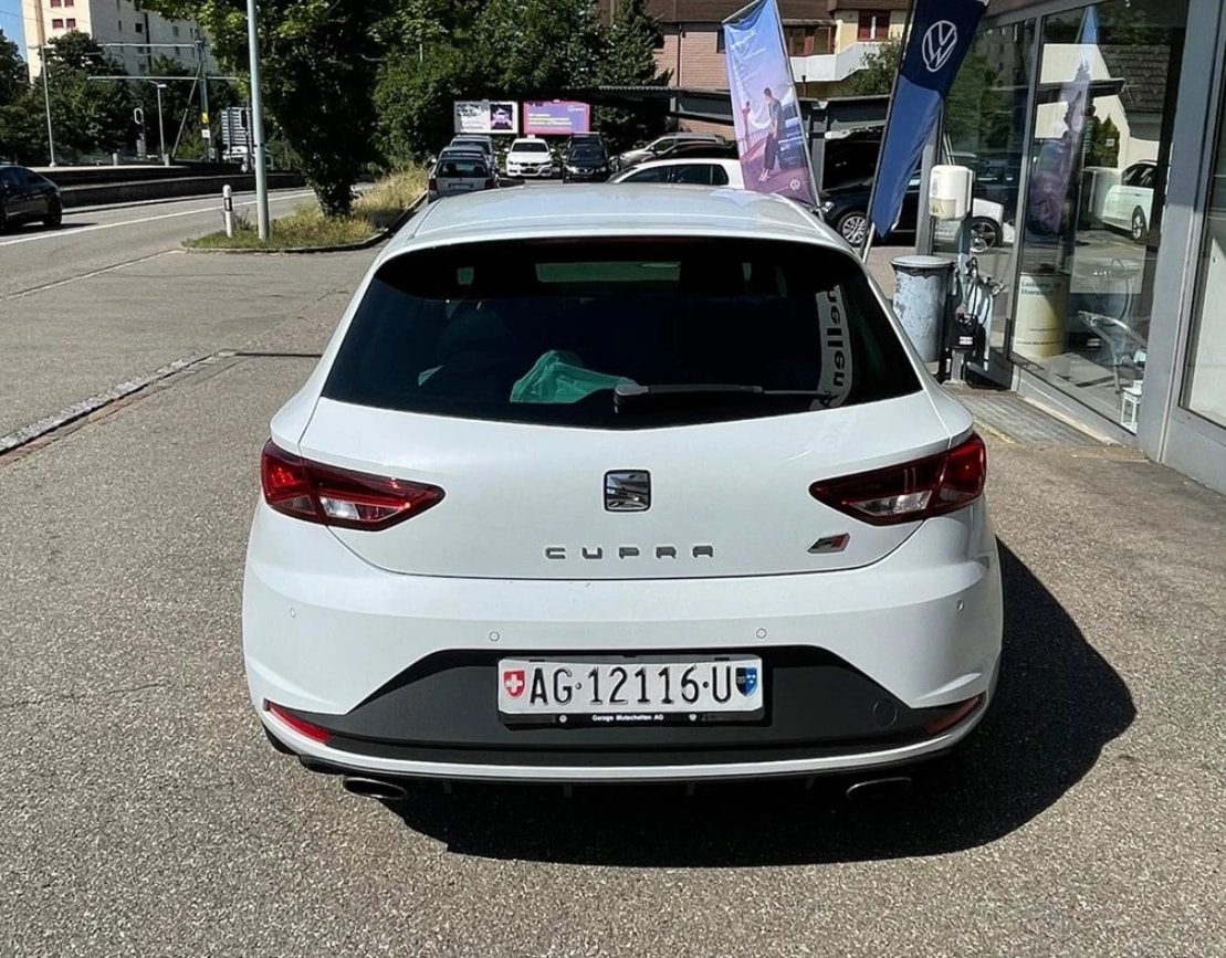 SEAT LEON 2.0 TSI Cupra 280 DSG CH-Auto 52% unter NP in Perlweiss-image-4