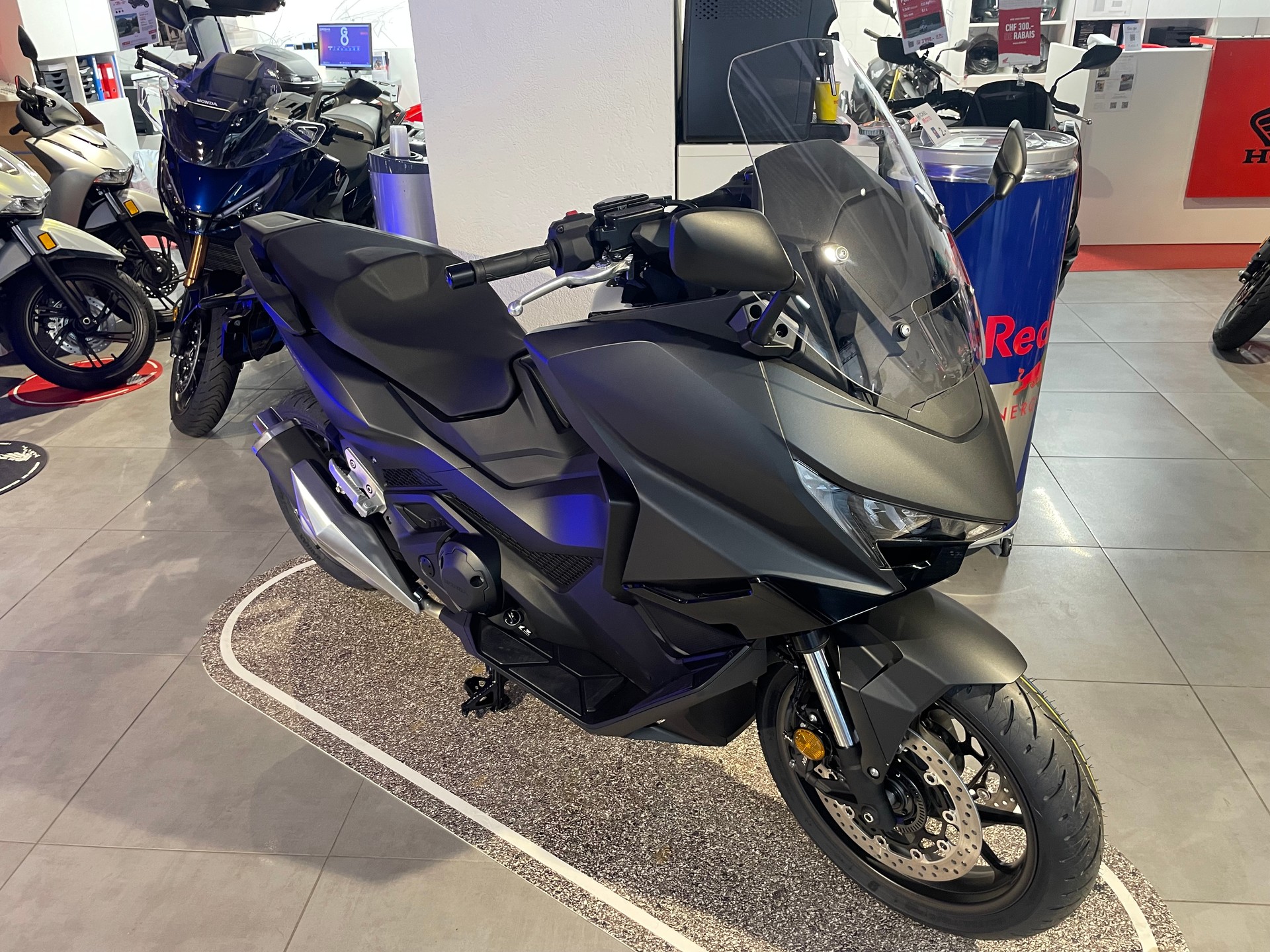HONDA NSS 750-showroom-element-3