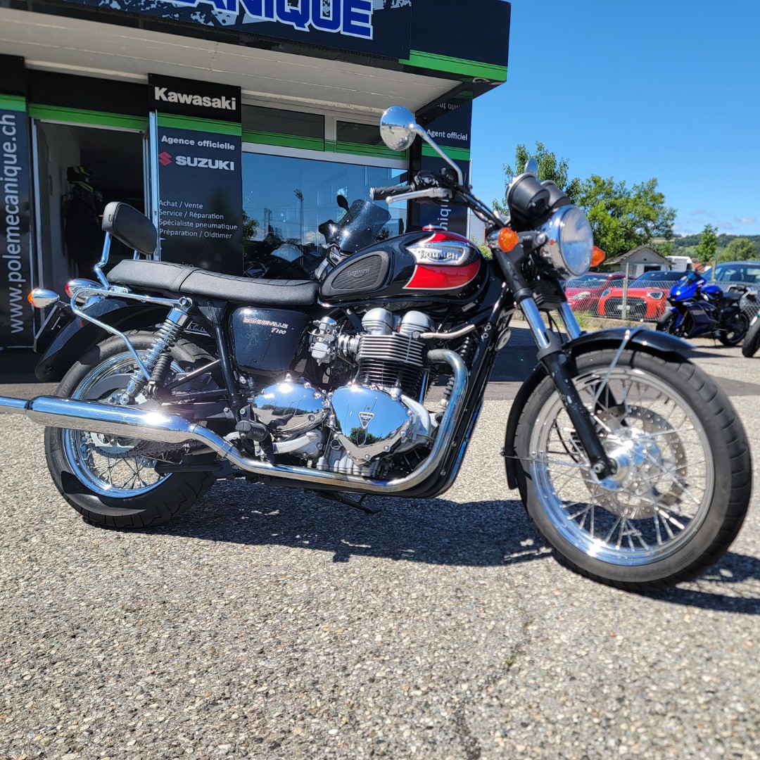 TRIUMPH Bonneville 900 T100-image-5
