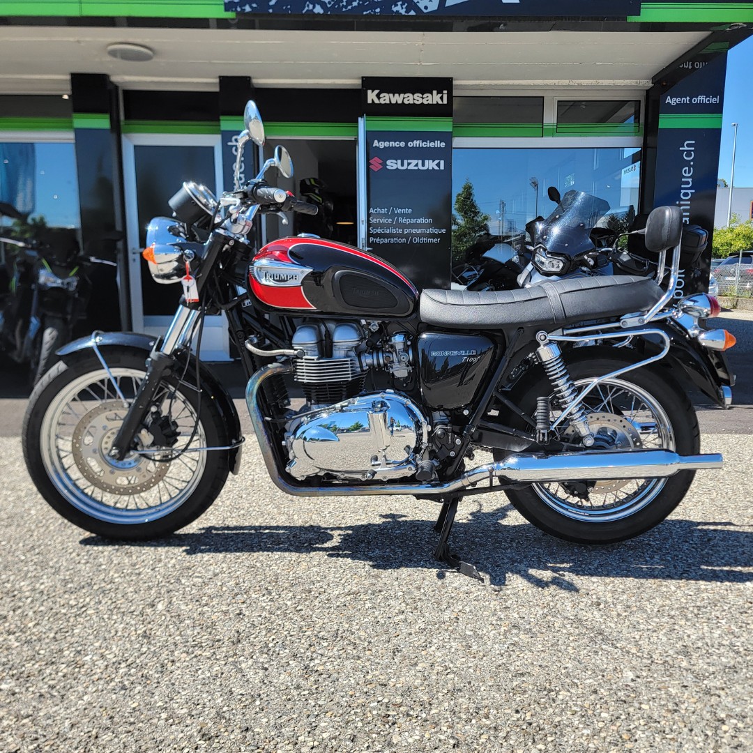 TRIUMPH Bonneville 900 T100-image-8