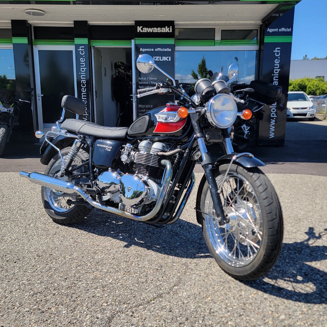 TRIUMPH Bonneville 900 T100