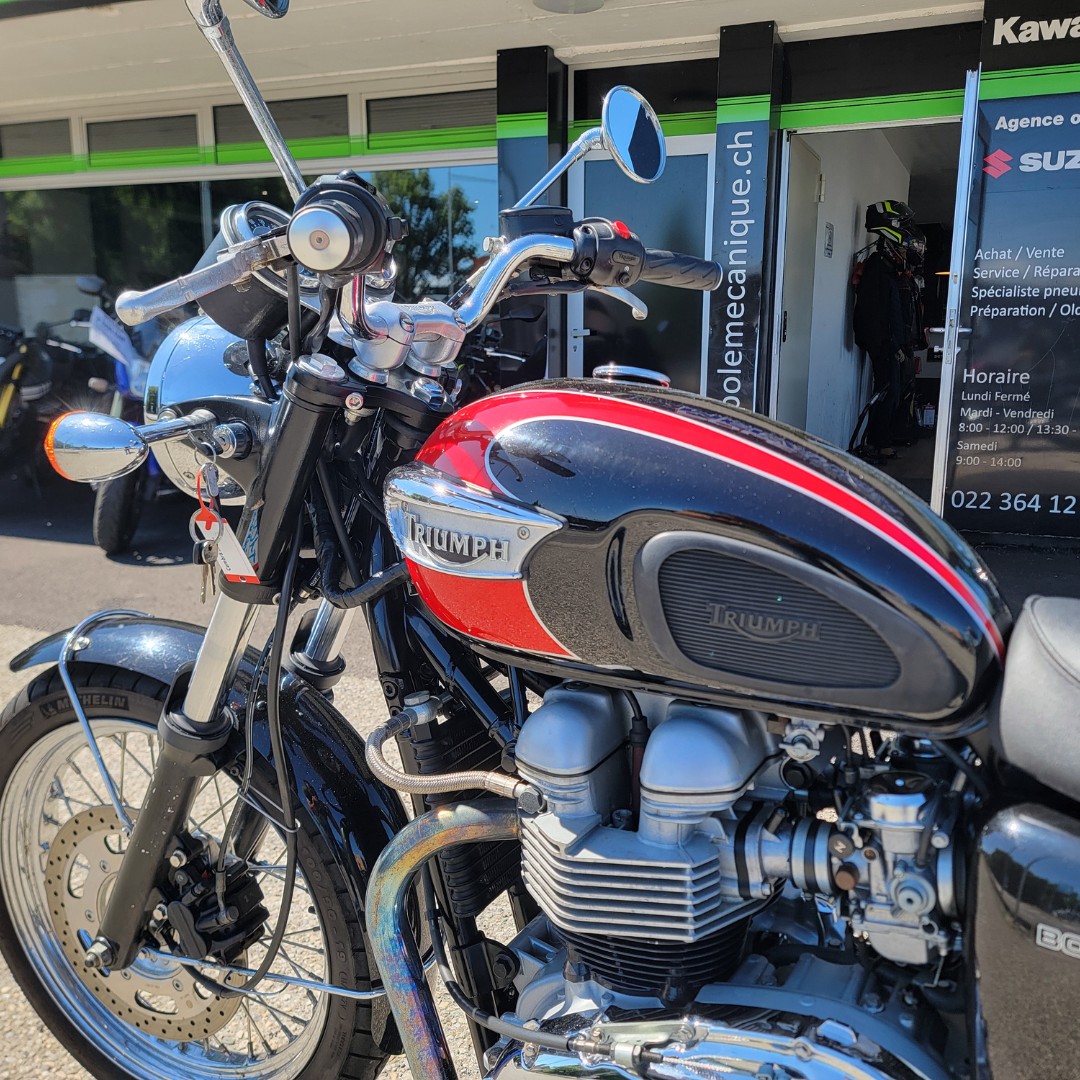 TRIUMPH Bonneville 900 T100-image-11