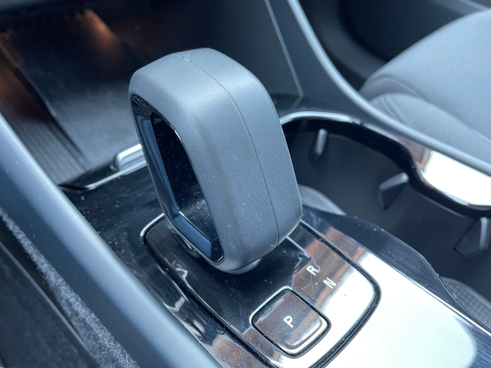 VOLVO XC40 P8 Pro AWD-image-13