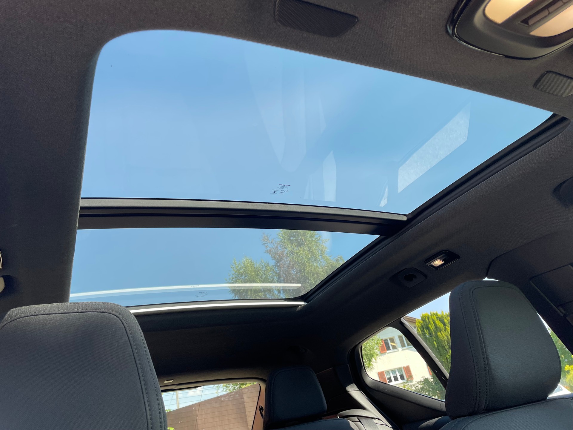 VOLVO XC40 P8 Pro AWD-image-14