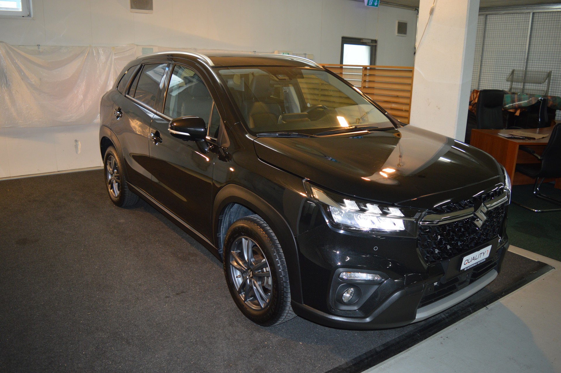 SUZUKI SX4 S-Cross 1.4 16V Compact Top Hybrid 4WD Automatic-image-3