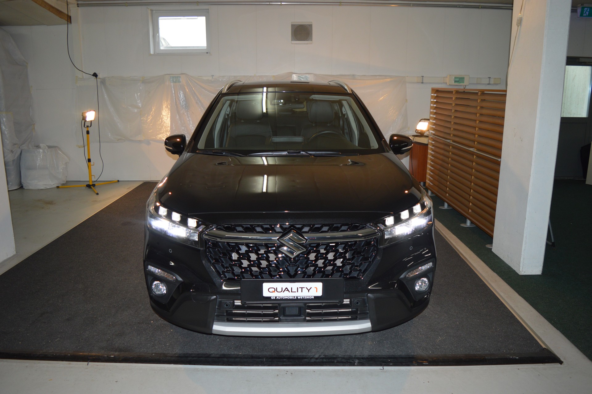 SUZUKI SX4 S-Cross 1.4 16V Compact Top Hybrid 4WD Automatic-image-2
