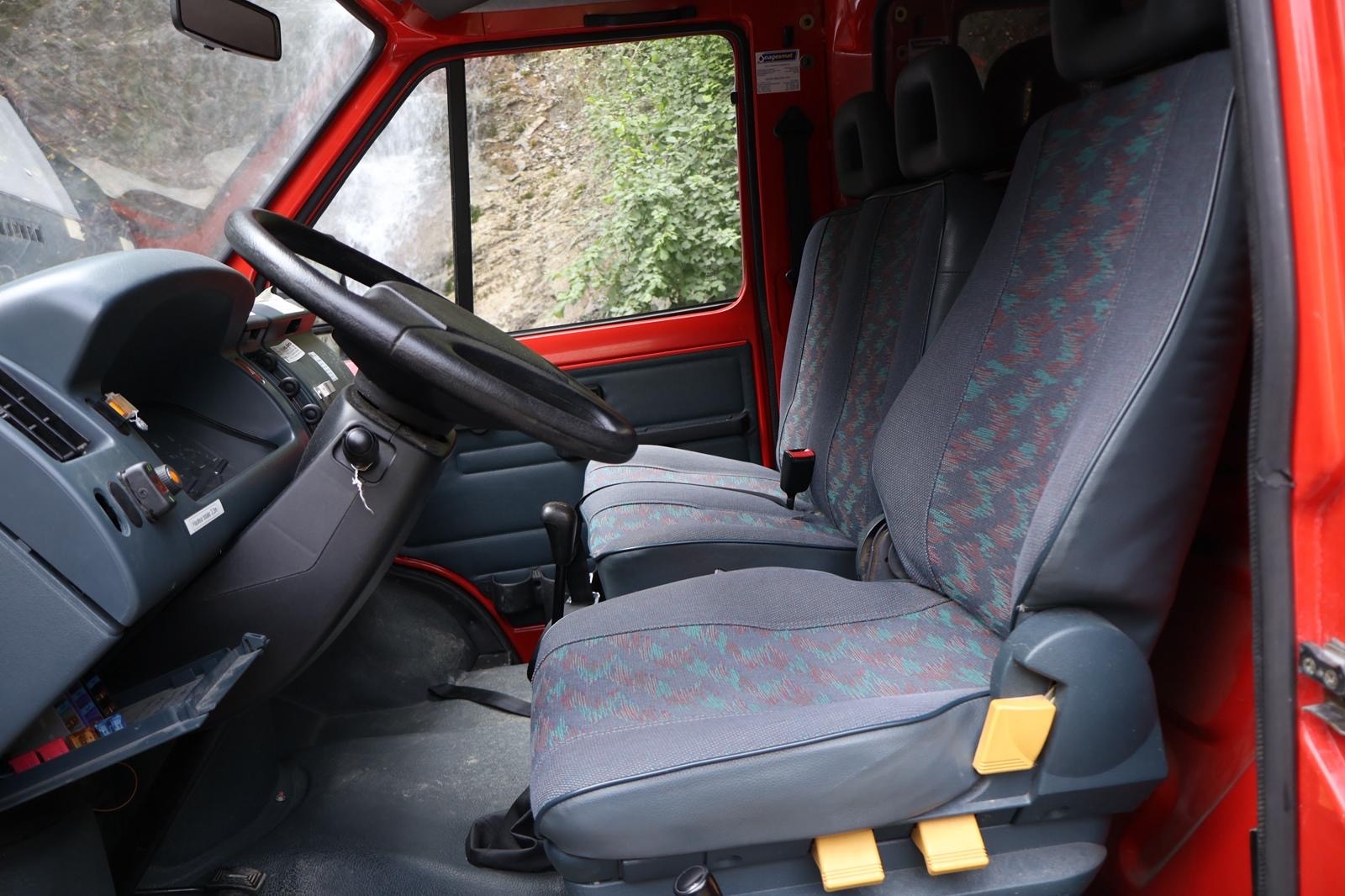 RENAULT TRAFIC-image-8