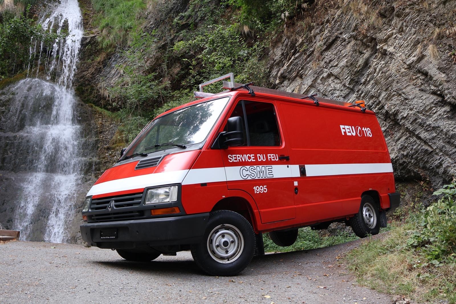 RENAULT TRAFIC-image-0