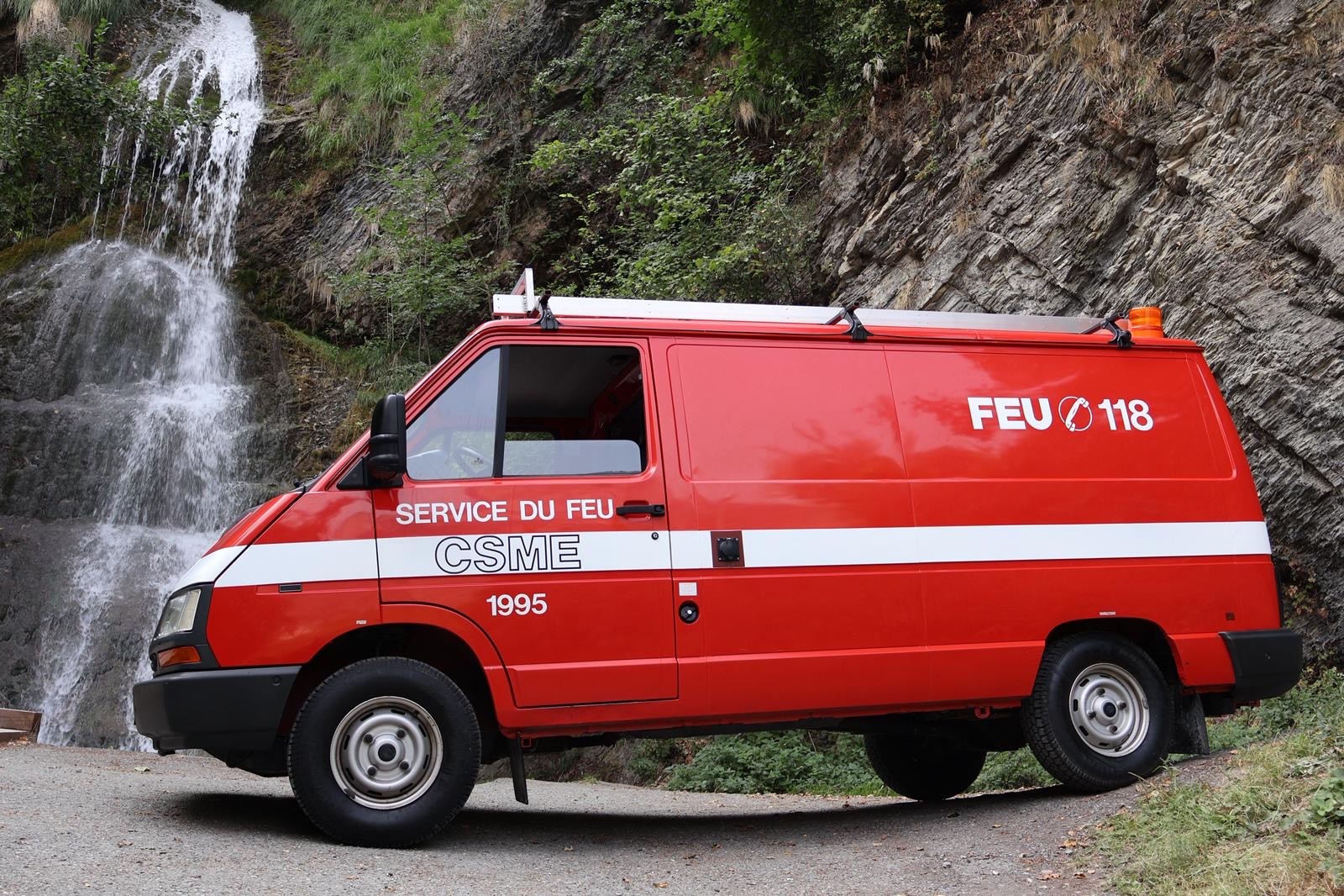RENAULT TRAFIC-image-5