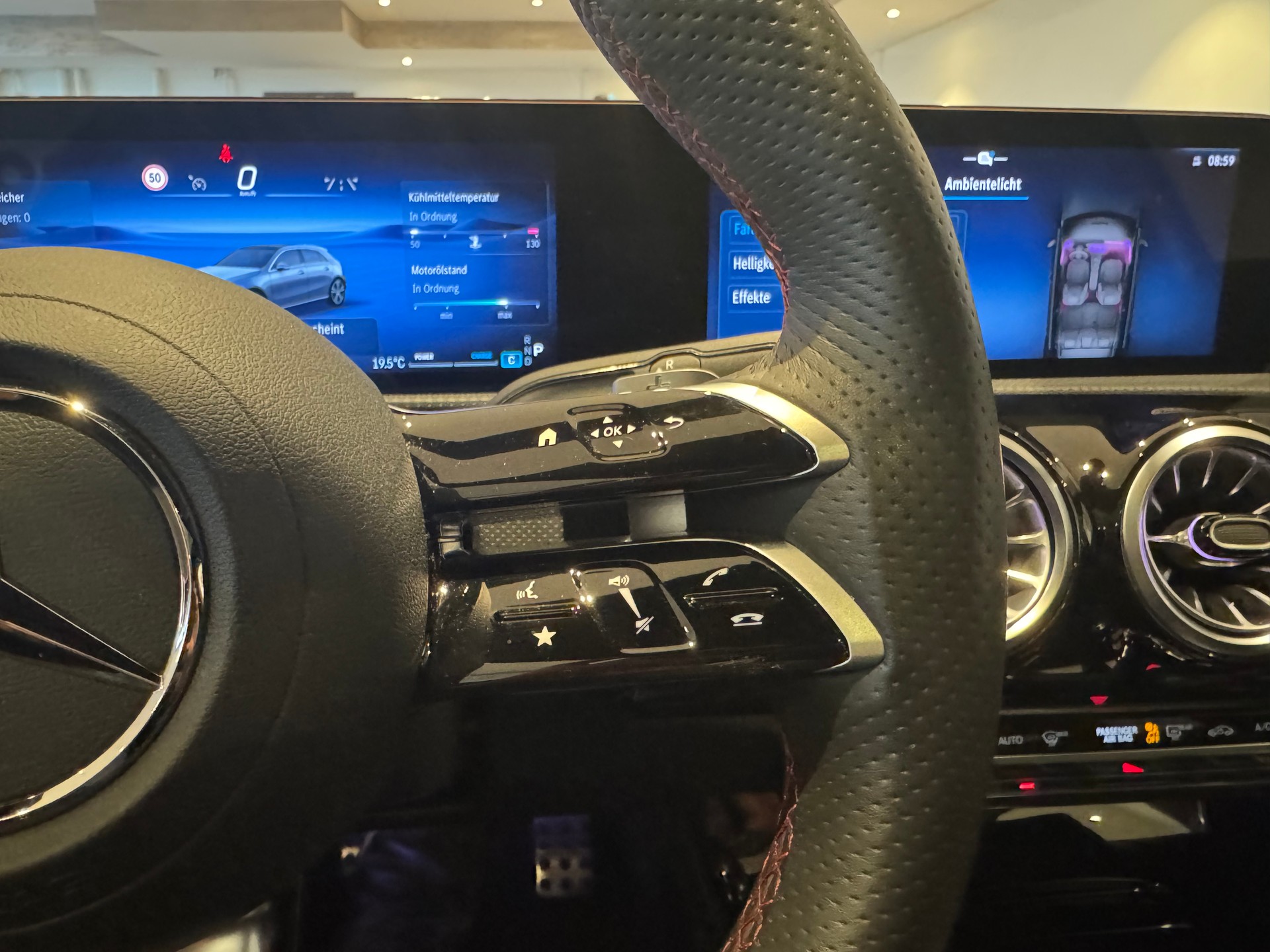 MERCEDES-BENZ A 250 AMG Line 4m-image-20