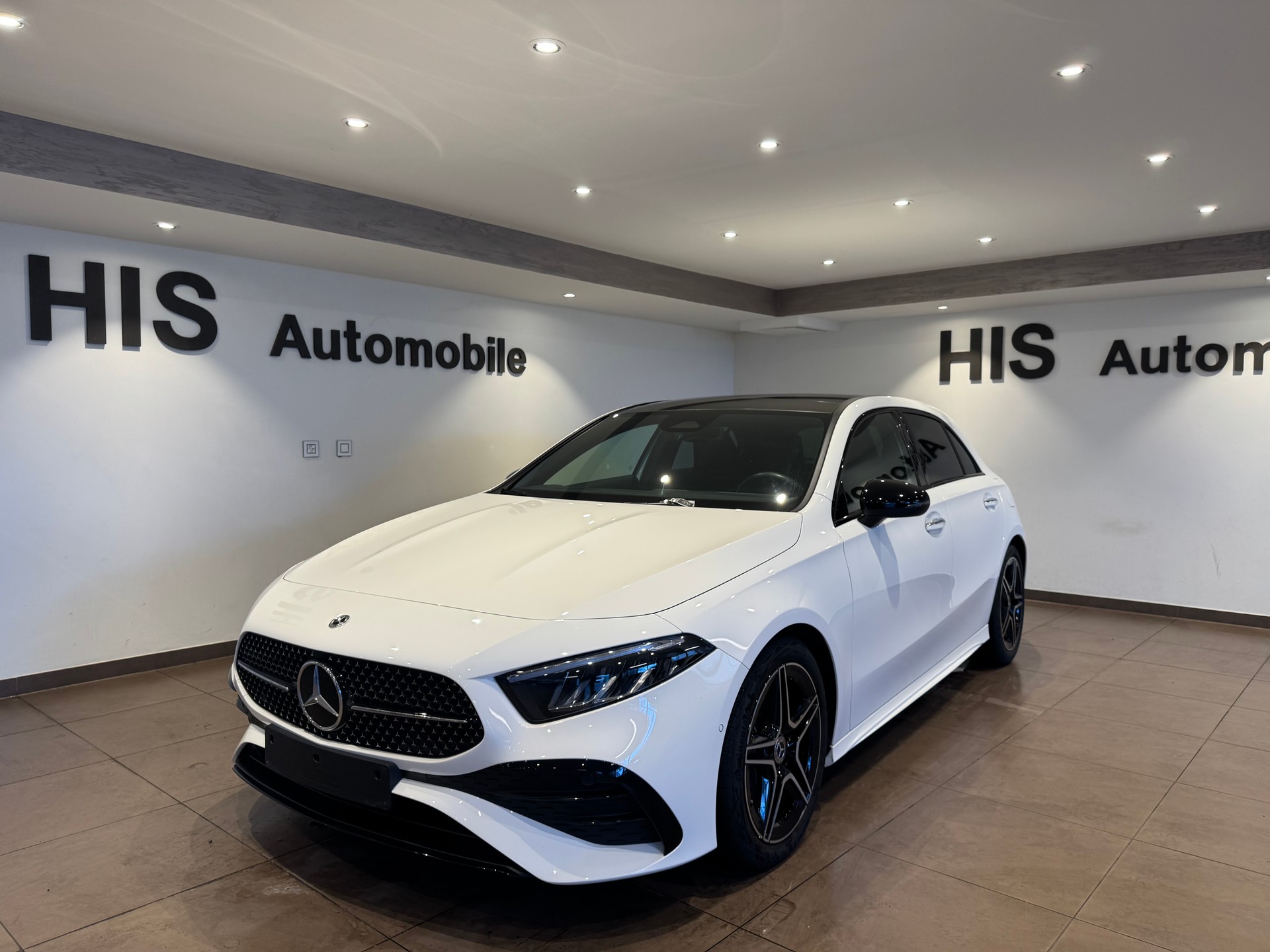 MERCEDES-BENZ A 250 AMG Line 4m-image-1