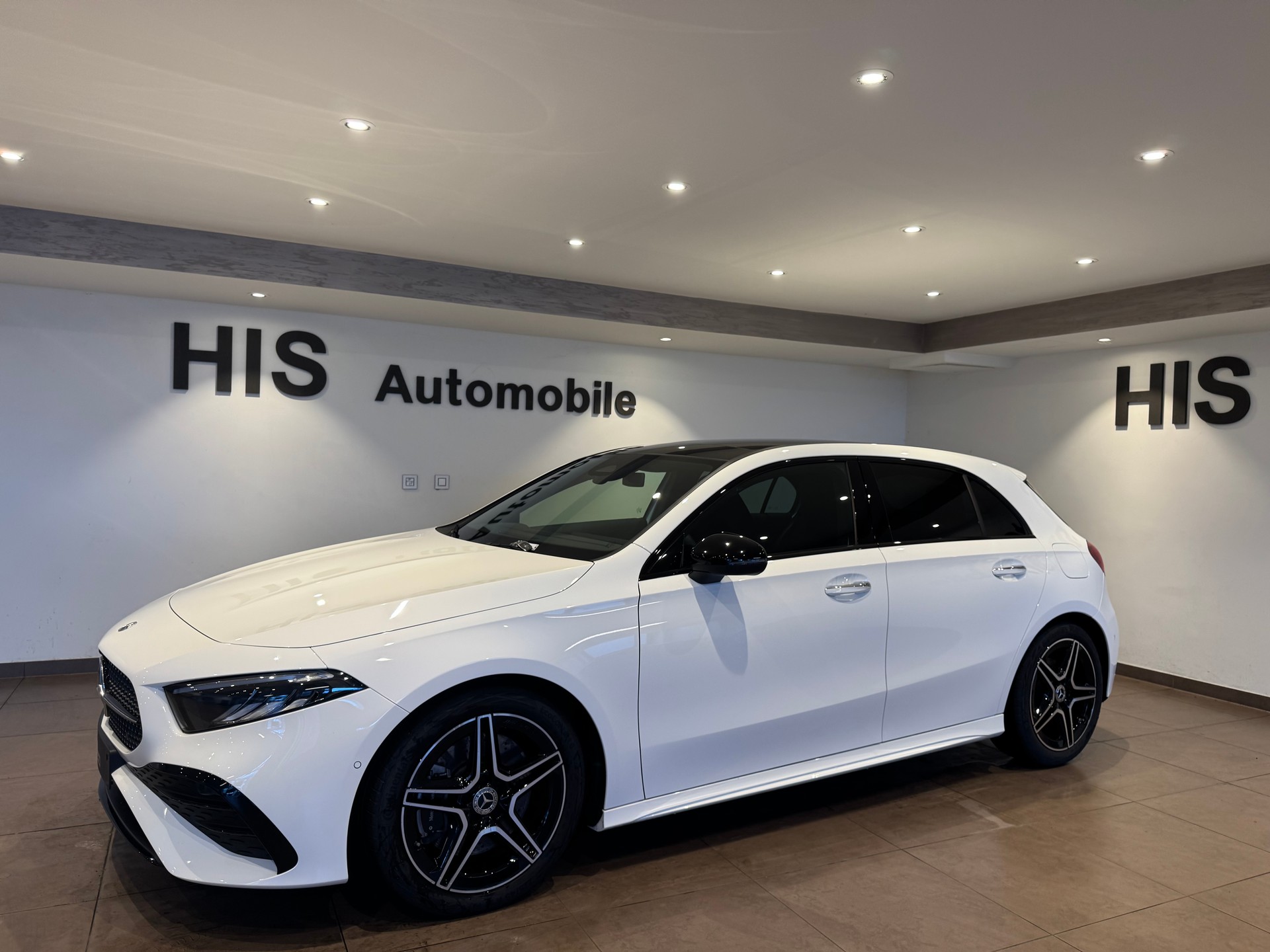 MERCEDES-BENZ A 250 AMG Line 4m-image-2