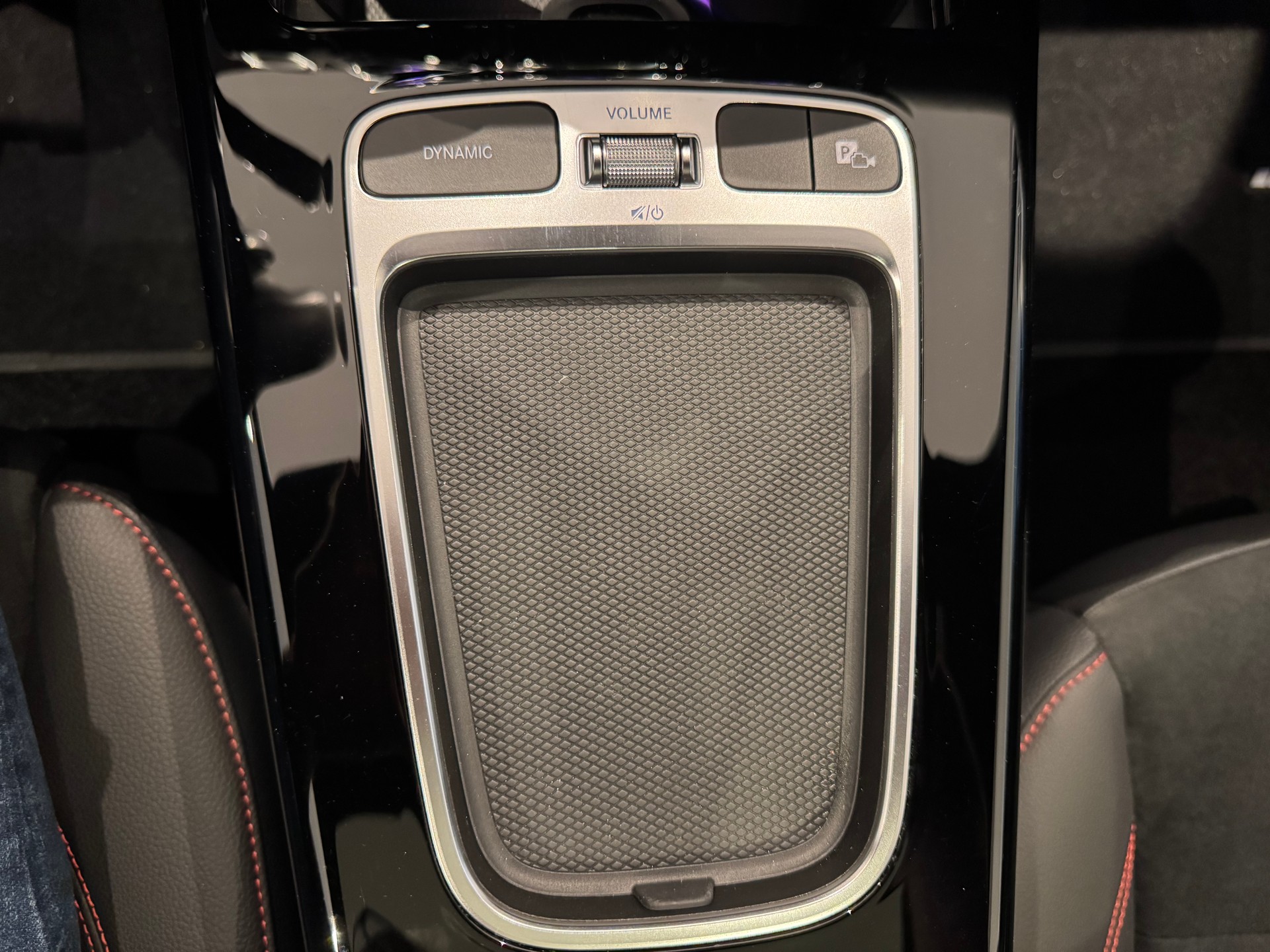 MERCEDES-BENZ A 250 AMG Line 4m-image-19