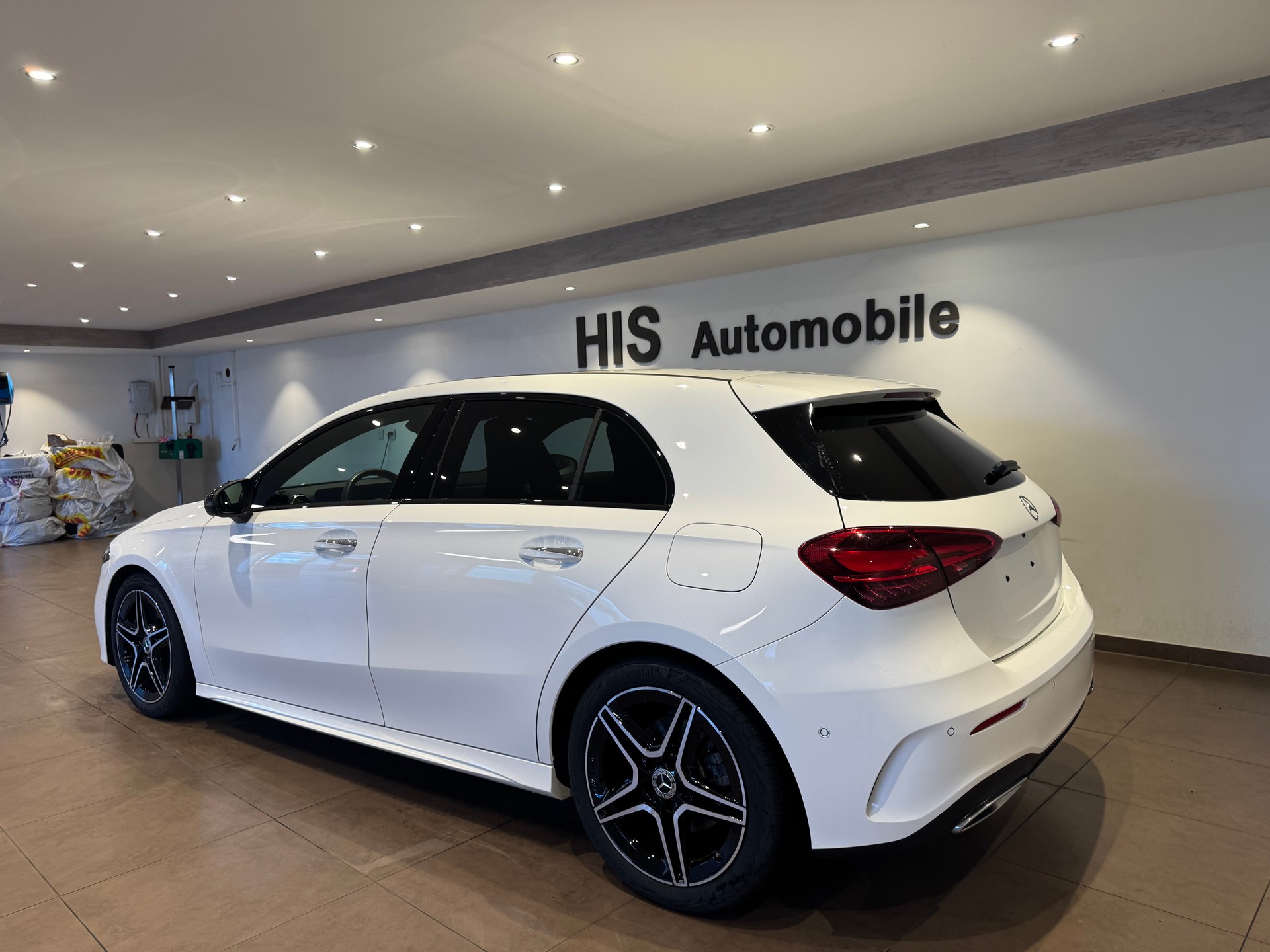 MERCEDES-BENZ A 250 AMG Line 4m-image-4