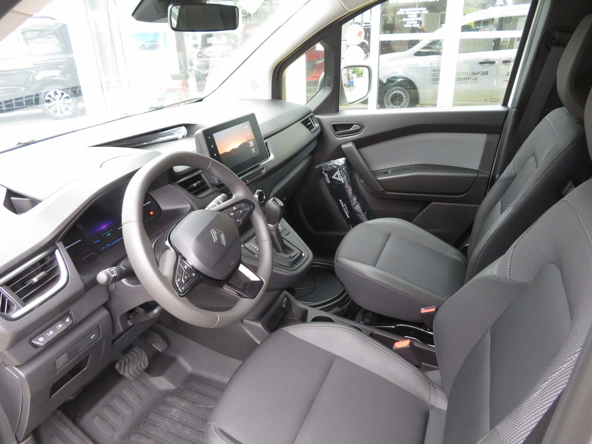 RENAULT Kangoo Van E-Tech Electric EV45 22kW Extra-image-6