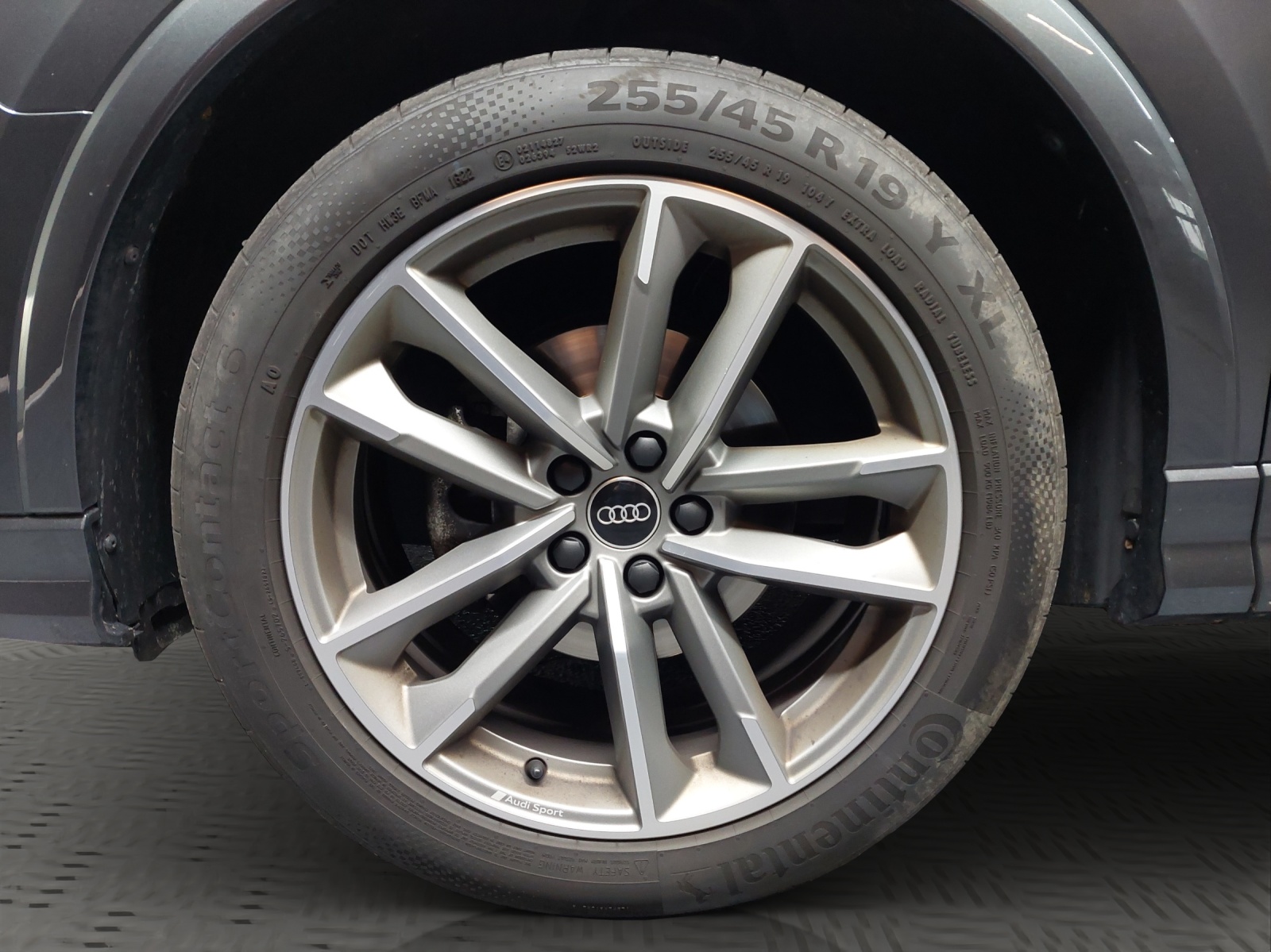 AUDI Q3 35 TDI S line quattro S-tronic-image-11