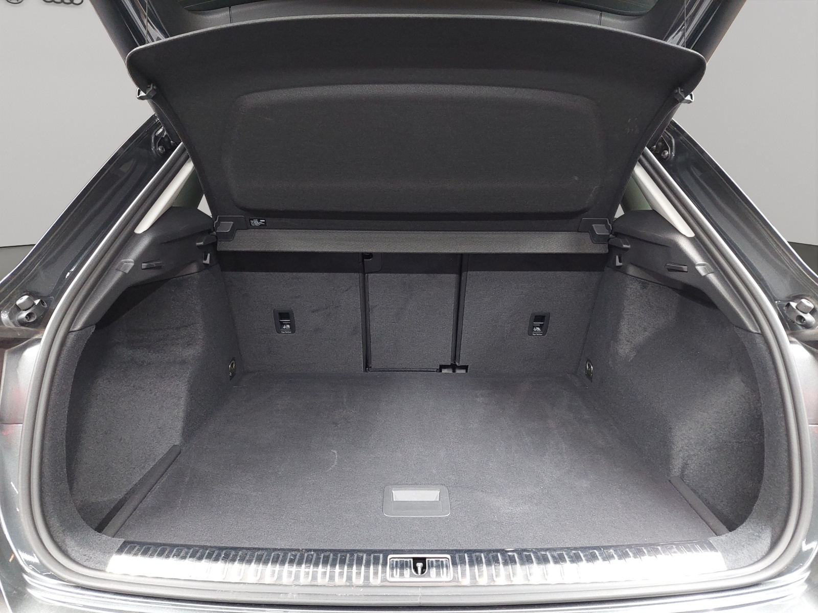AUDI Q3 35 TDI S line quattro S-tronic-image-10