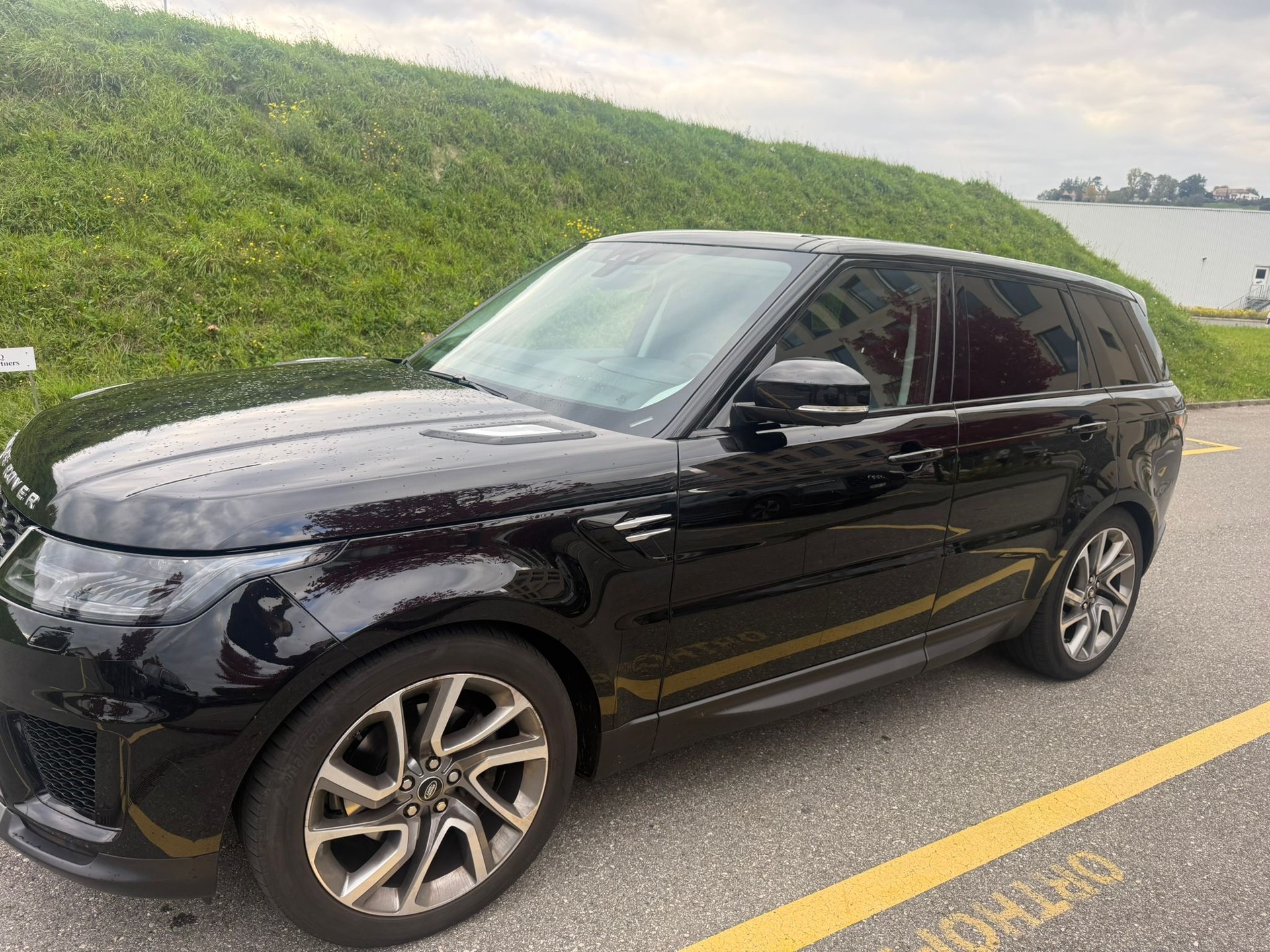 LAND ROVER Range Rover Sport 2.0 Si4 S Automatic-image-1