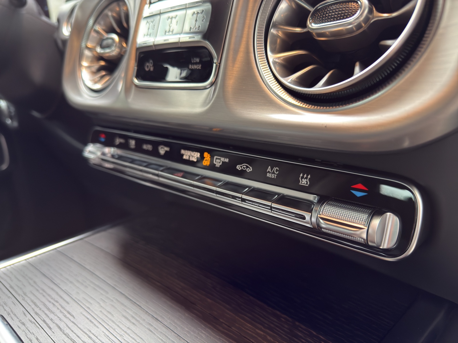 MERCEDES-BENZ G 63 AMG 9G-Tronic-image-16