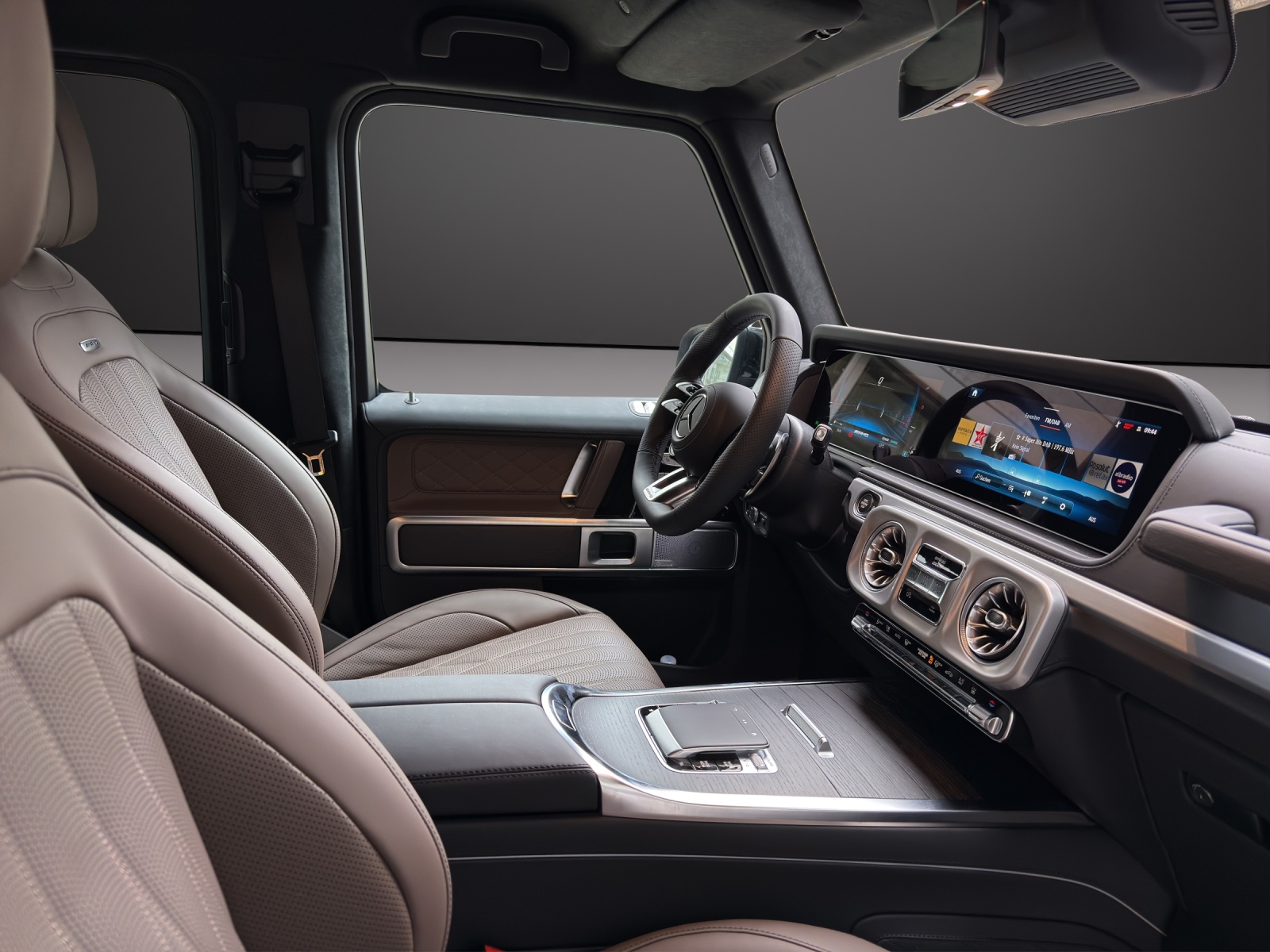 MERCEDES-BENZ G 63 AMG 9G-Tronic-image-11