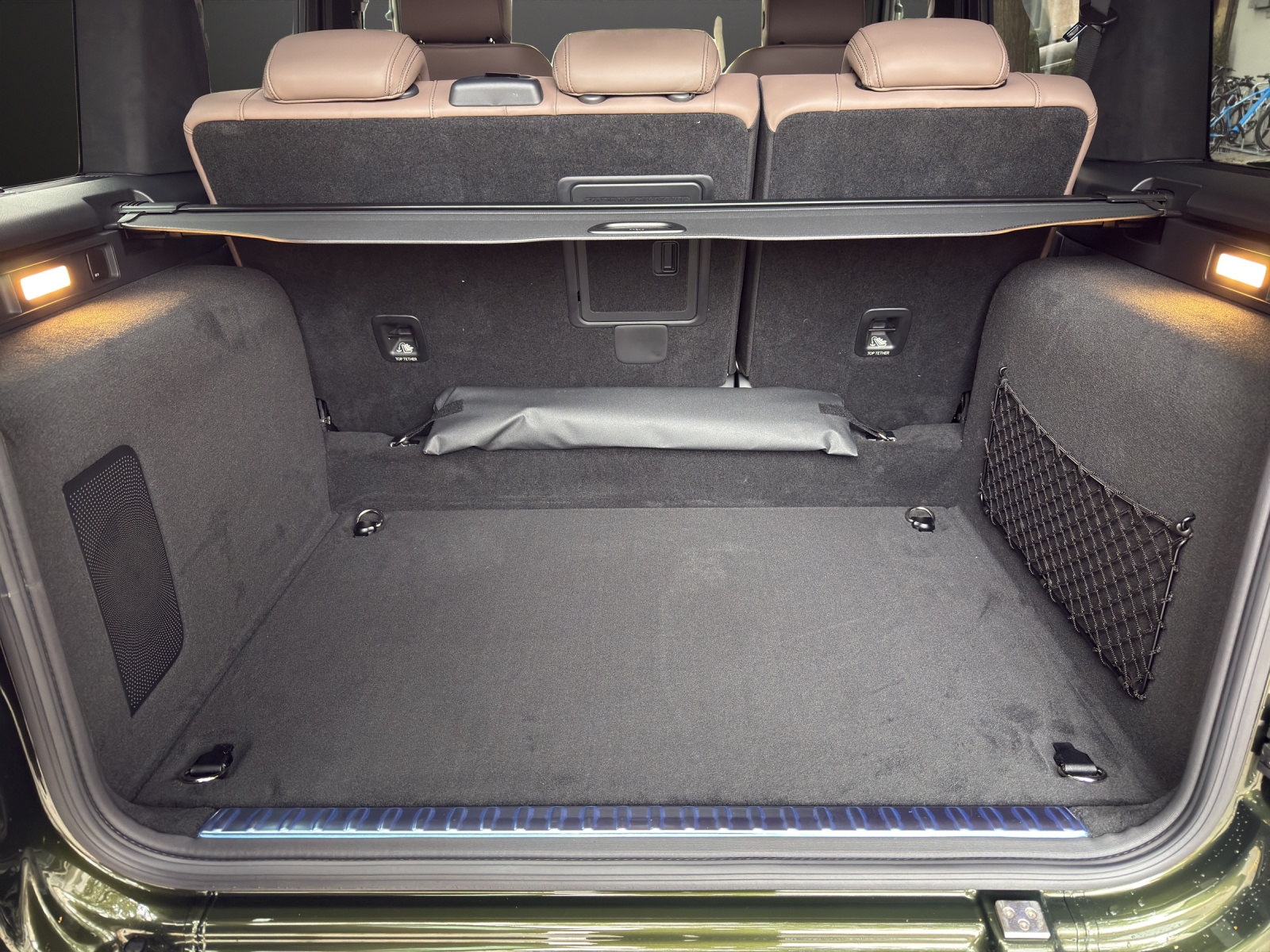 MERCEDES-BENZ G 63 AMG 9G-Tronic-image-18