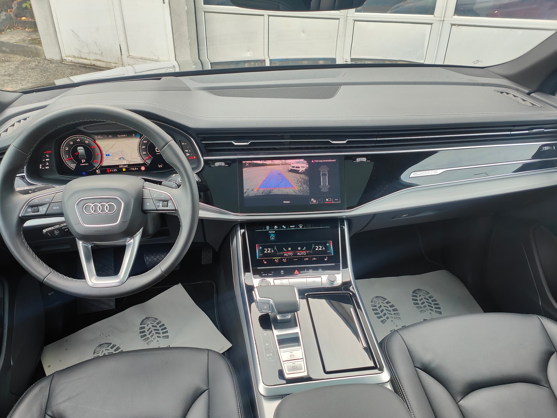 AUDI Q7 55 TFSI S line quattro PH tiptronic-image-16