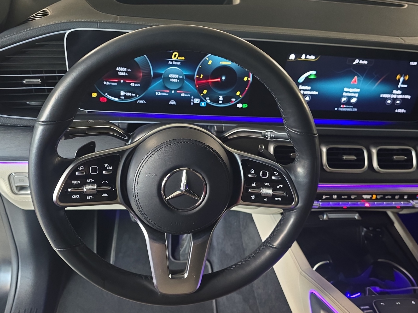 MERCEDES-BENZ GLE Coupé 400 d 4Matic AMG Line 9G-Tronic CH Fahrzeug-image-10