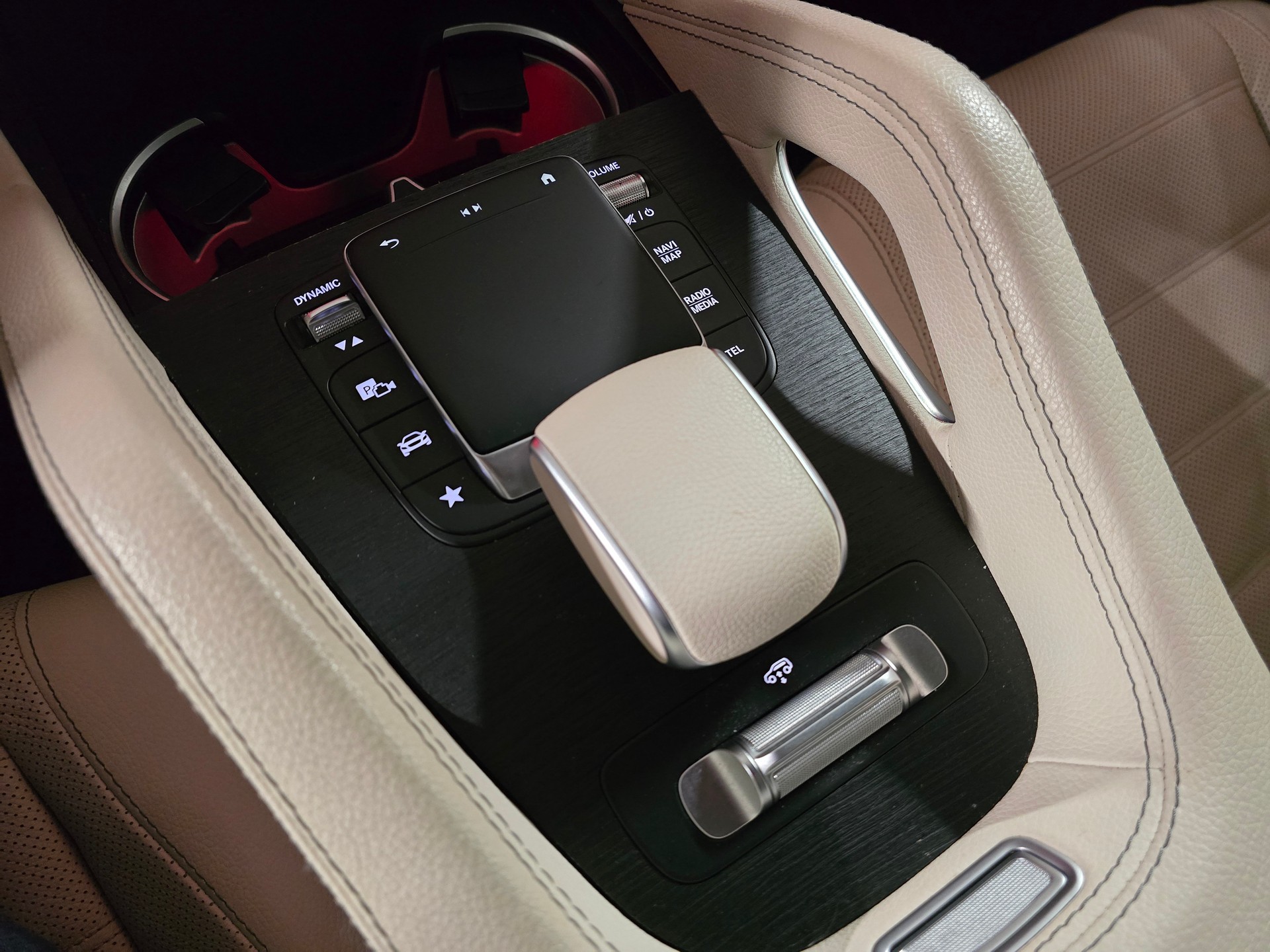 MERCEDES-BENZ GLE Coupé 400 d 4Matic AMG Line 9G-Tronic CH Fahrzeug-image-20