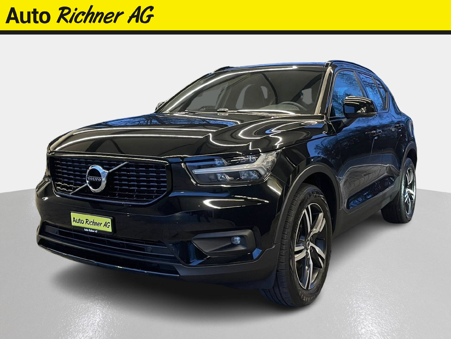 VOLVO XC40 1.5 T3 R-Design-image-1