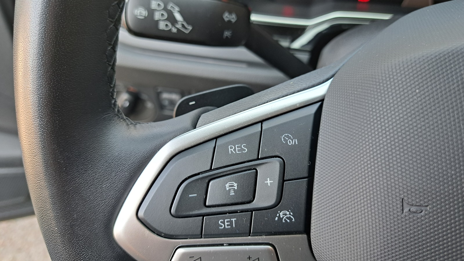 VW Polo 1.0 TSI R-Line DSG-image-15