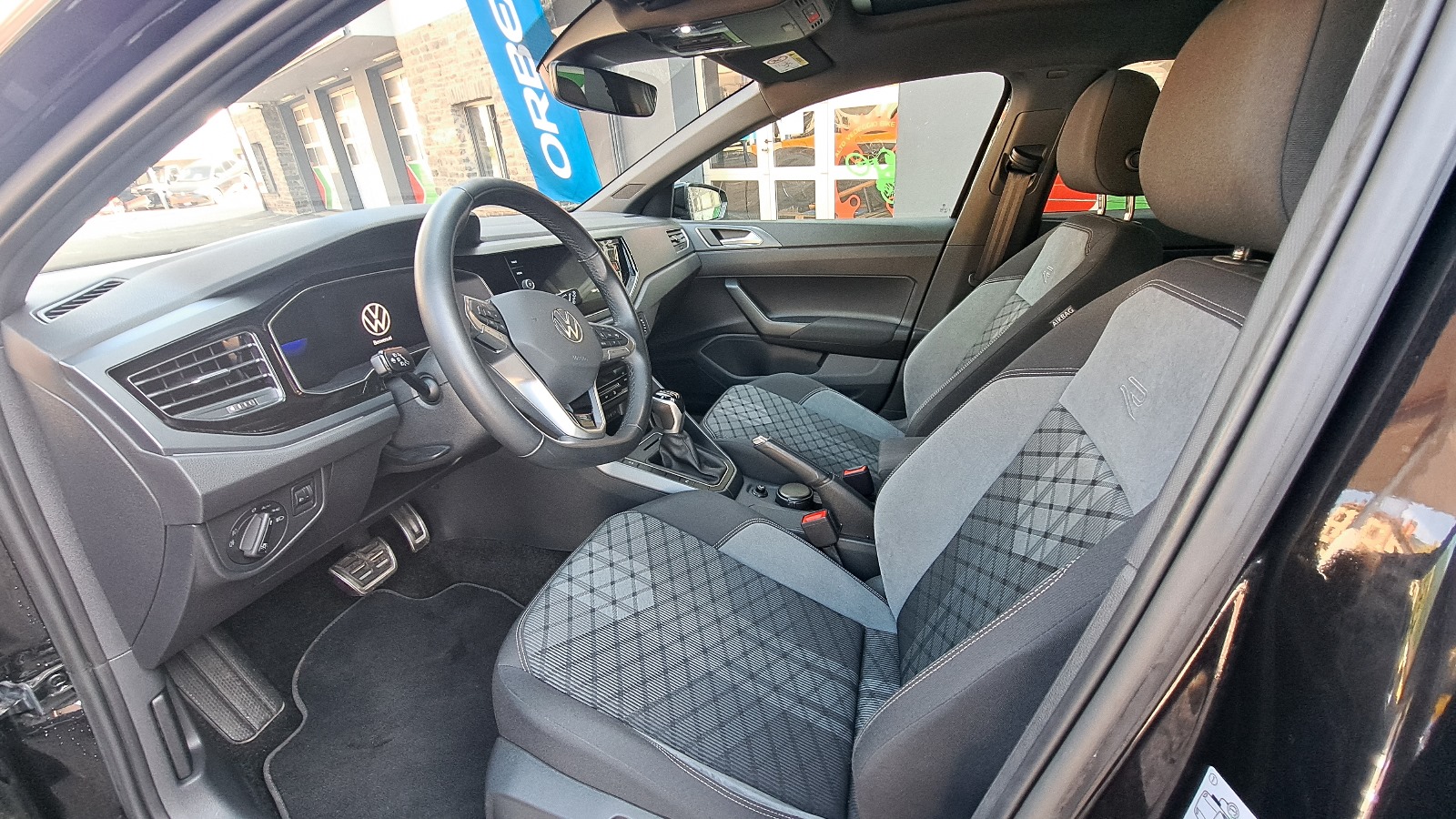 VW Polo 1.0 TSI R-Line DSG-image-11